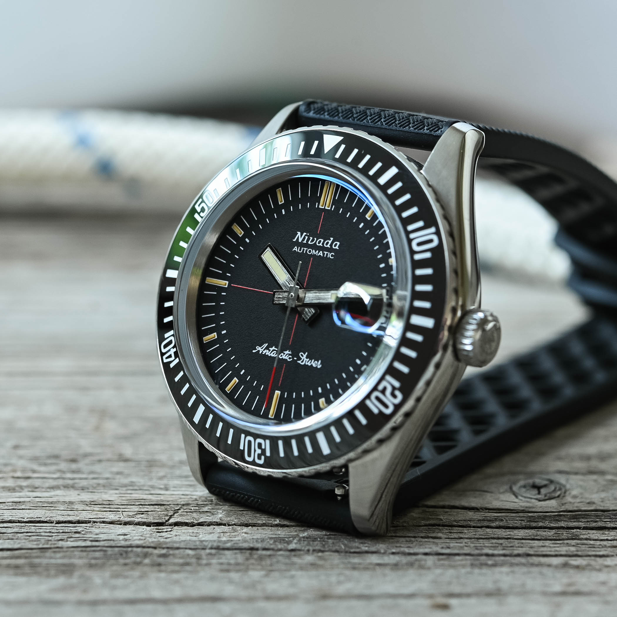 Nivada Grenchen Antarctic-Diver - accessible automatic dive watch - review - 5 Nivada Grenchen Antarctic-Diver - accessible automatic dive watch - review - 5