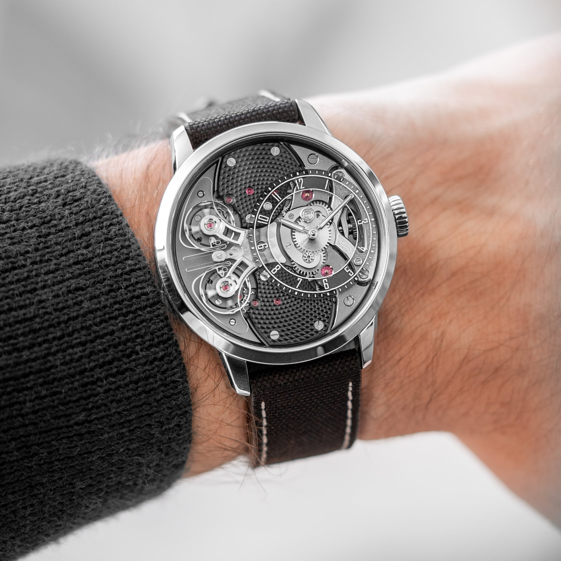 Armin Strom x Horomariobro Pure Resonance Ultimate Sapphire Limited Edition - 10 Armin Strom x Horomariobro Pure Resonance Ultimate Sapphire Limited Edition - 10