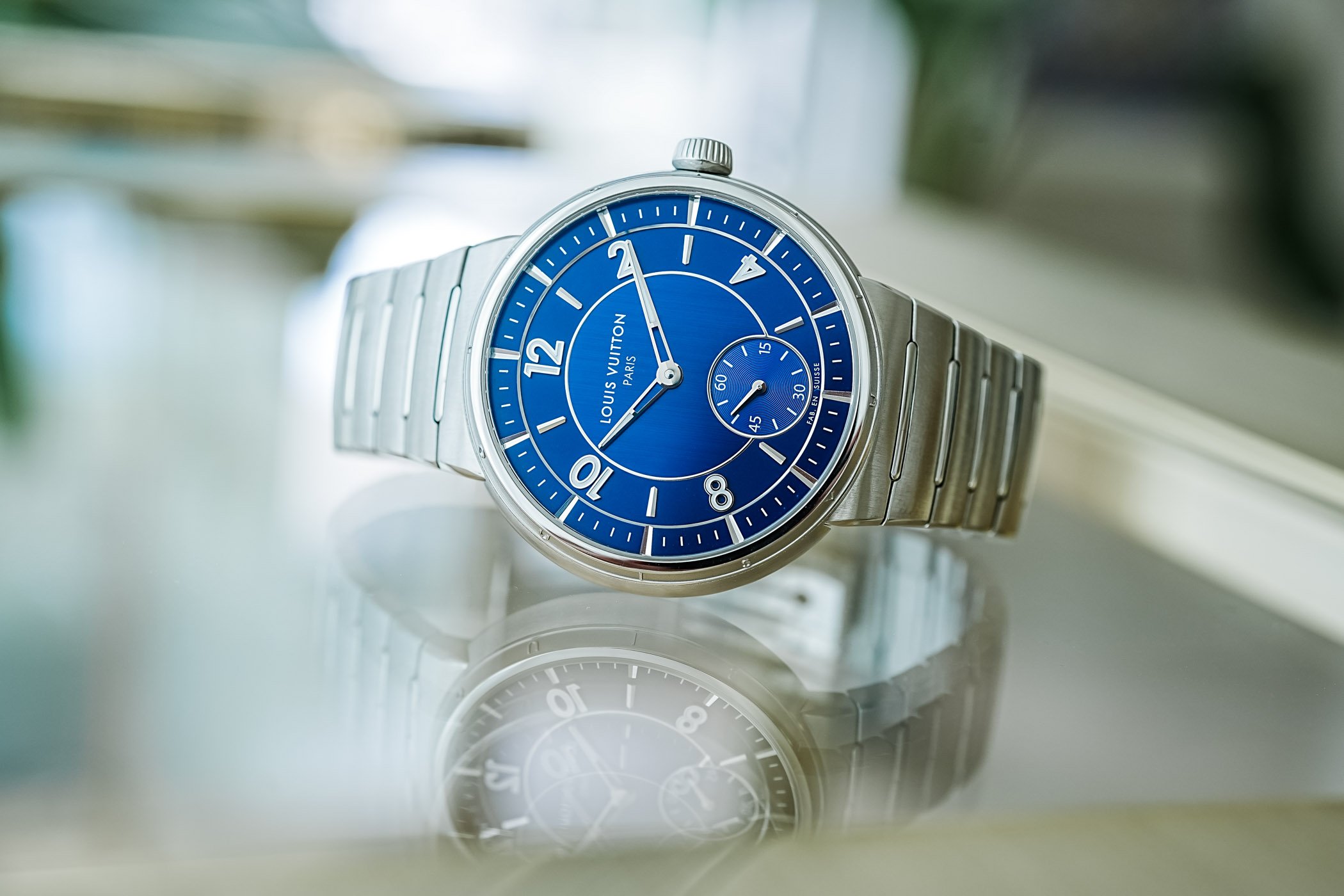 2023 Louis Vuitton Tambour luxury sports watch steel integrated bracelet micro-rotor