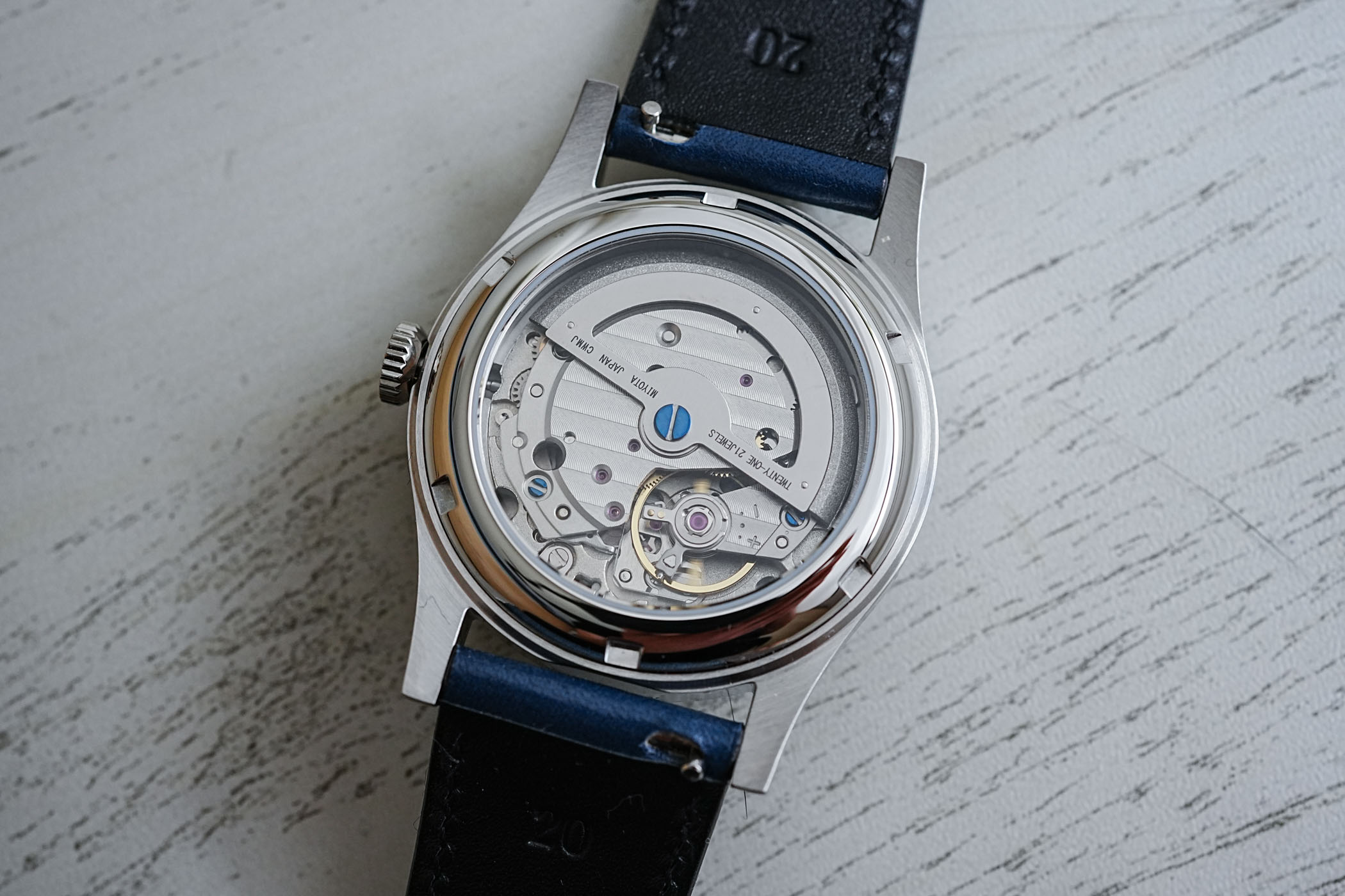 Baltic HMS 003 silver-blue - Baltic Bicompax 003 salmon - hands-on review - 8 Baltic HMS 003 silver-blue - Baltic Bicompax 003 salmon