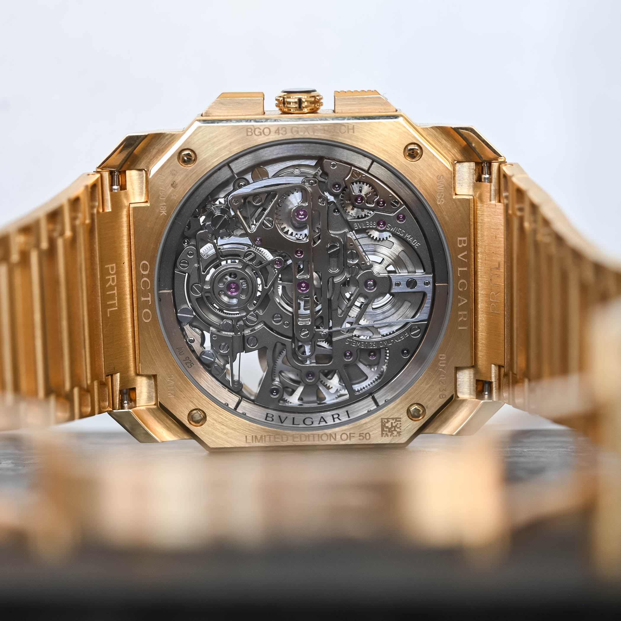 Bulgari Octo Finissimo Tourbillon Skeleton Chronograph Yellow Gold Limited Edition 103796 - hands-on - 7 Bulgari Octo Finissimo Tourbillon Skeleton Chronograph Yellow Gold