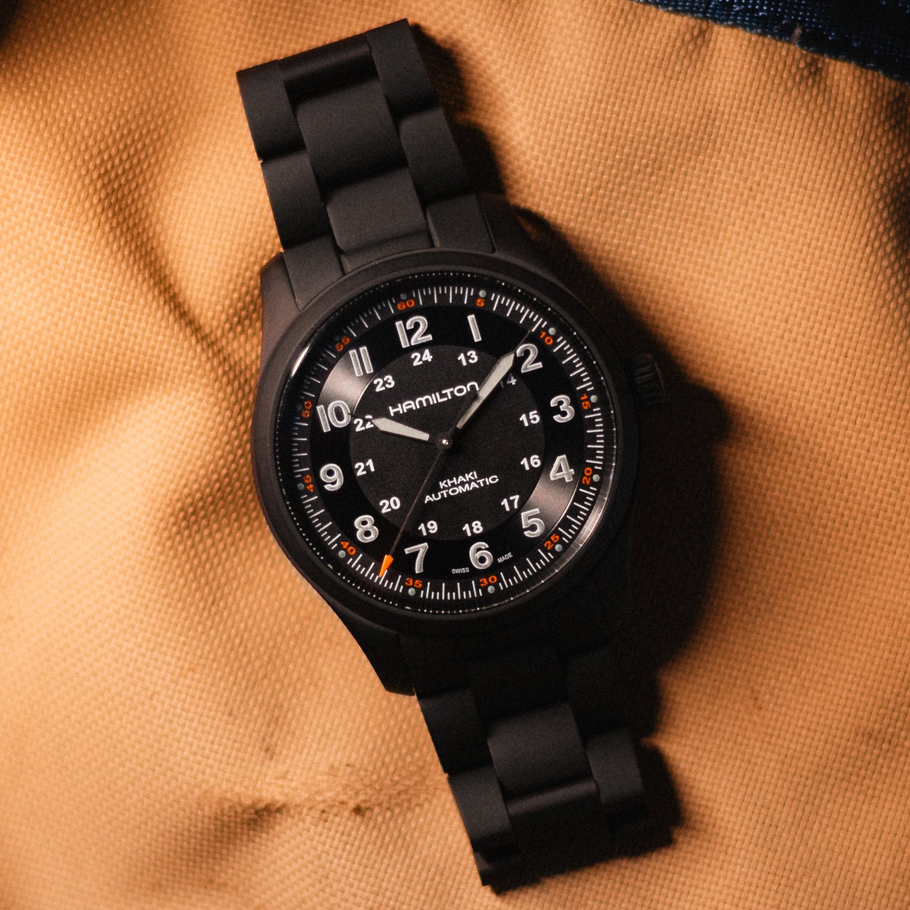 Hamilton Khaki Field Titanium - Automatic - 38mm & 42mm - Titanium bracelet - 2 Hamilton Khaki Field Titanium - Automatic - 38mm & 42mm - Titanium bracelet - 2