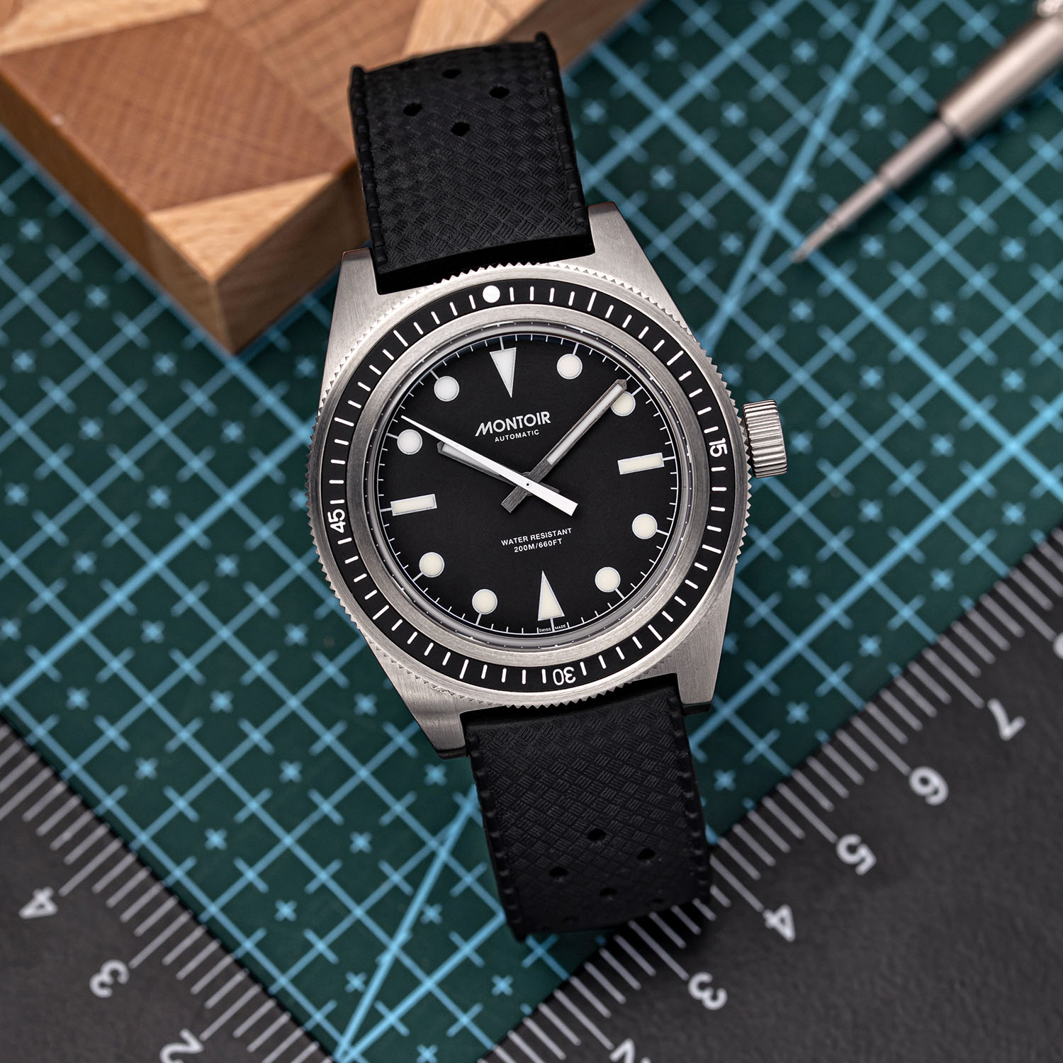 Montoir Skin-Diver - accessible automatic dive watch kickstarter - 2 Montoir Skin-Diver - accessible automatic dive watch kickstarter - 2