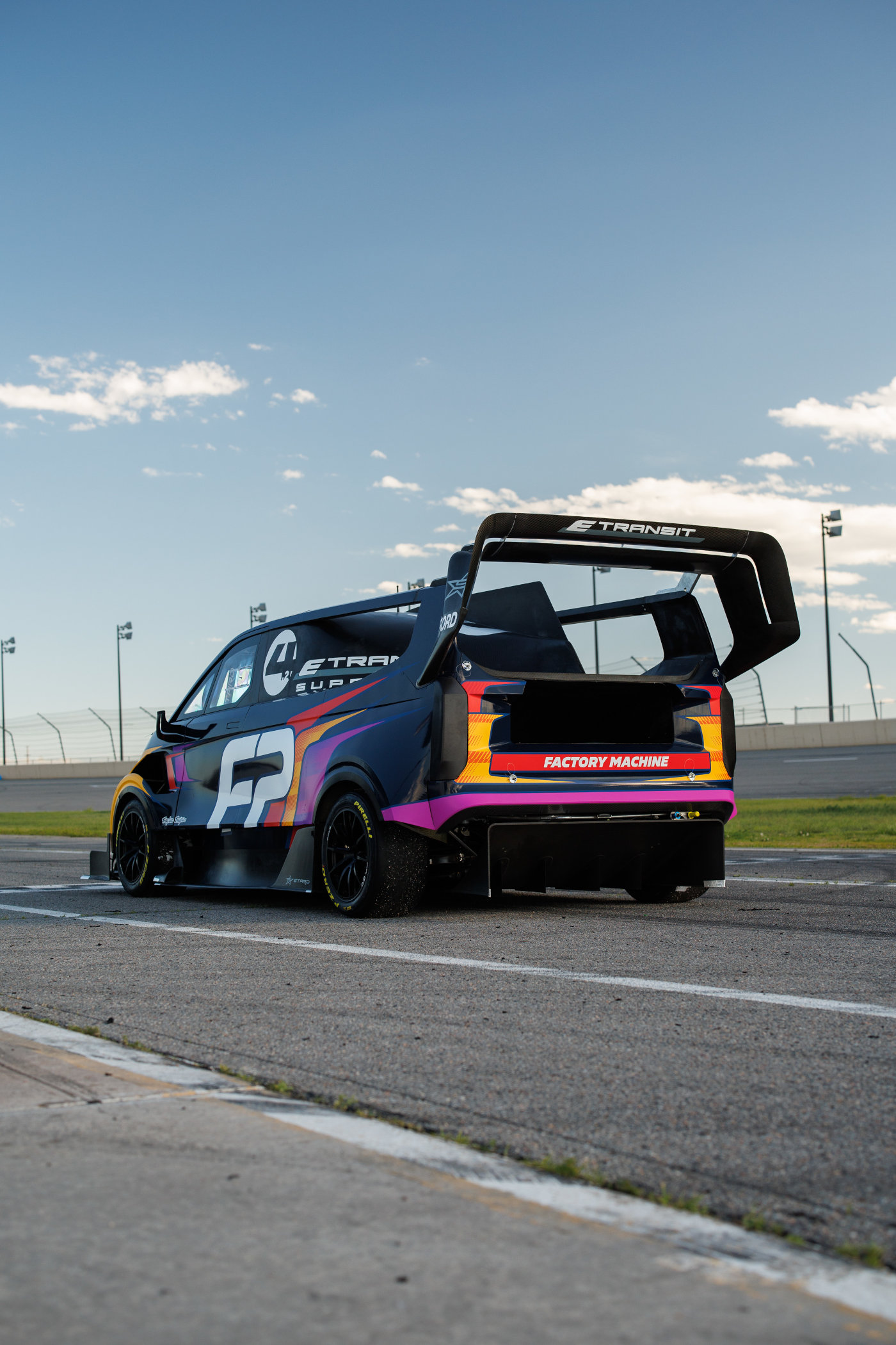 SuperVan 4.2 SuperVan 4.2