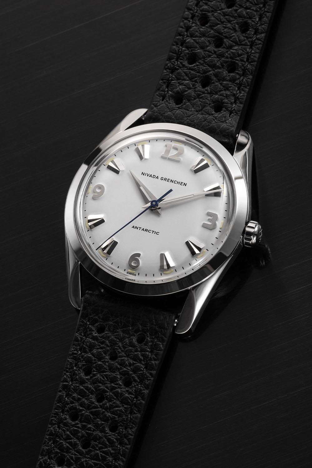 Nivada Grenchen Antarctic 35mm hand-wound - 2 Nivada Grenchen Antarctic 35mm hand-wound - 2