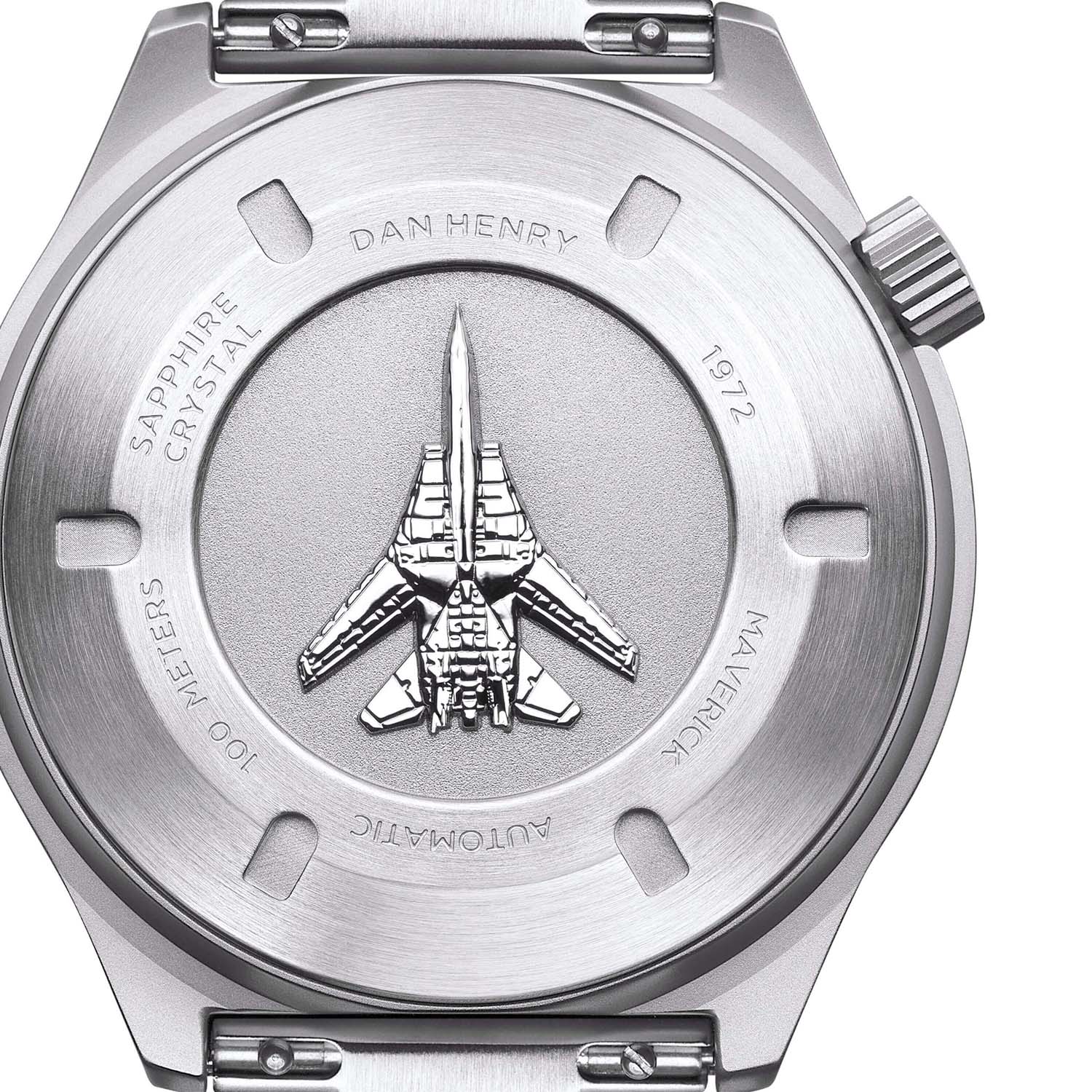 Dan Henry 1972 Maverick Automatic Time-and-date accessible 1970s sports watch - 8 Dan Henry 1972 Maverick Automatic Time-and-date accessible 1970s sports watch - 8
