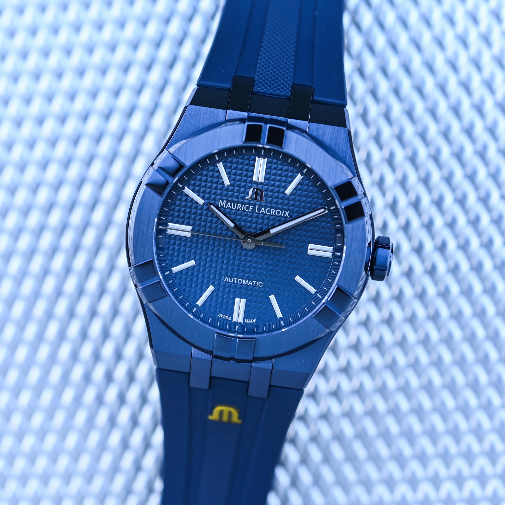 Maurice Lacroix Aikon Automatic 39mm Blue PVD limited edition - hands-on - 3 Maurice Lacroix Aikon Automatic 39mm Blue PVD limited edition - hands-on - 3