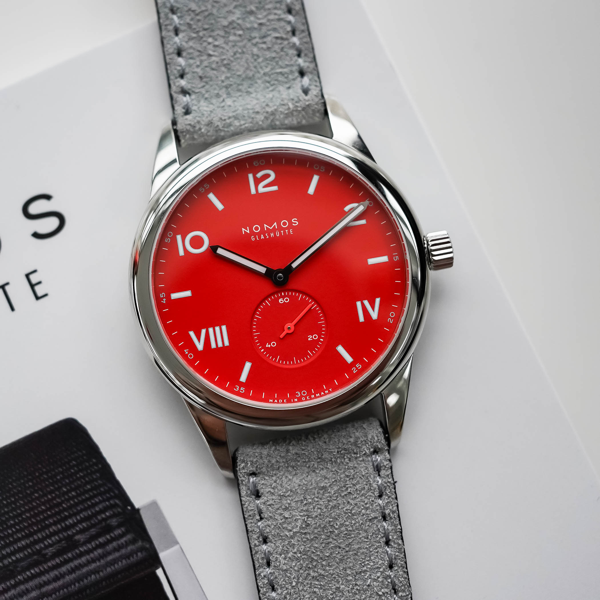 Nomos Club Campus Nonstop Red and Endless Blue 2024 editions - hands-on - 8 Nomos Club Campus Nonstop Red and Endless Blue 2024 editions - hands-on - 8
