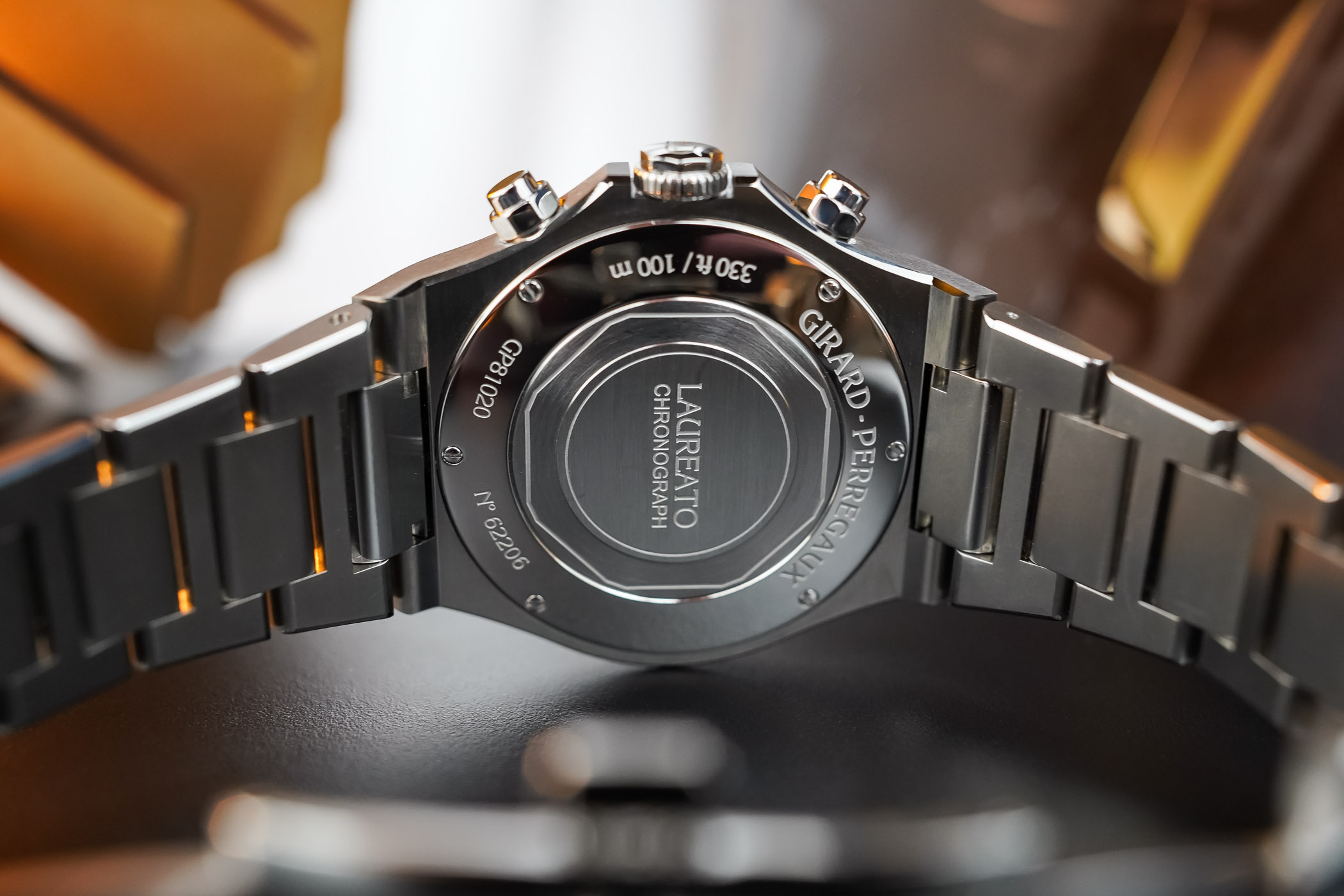 Girard-Perregaux Laureato Chronograph Ti49 Titanium luxury sports watch integrated bracelet - video review - 12 Girard-Perregaux Laureato Chronograph Ti49 Titanium luxury sports watch integrated bracelet - video review - 12