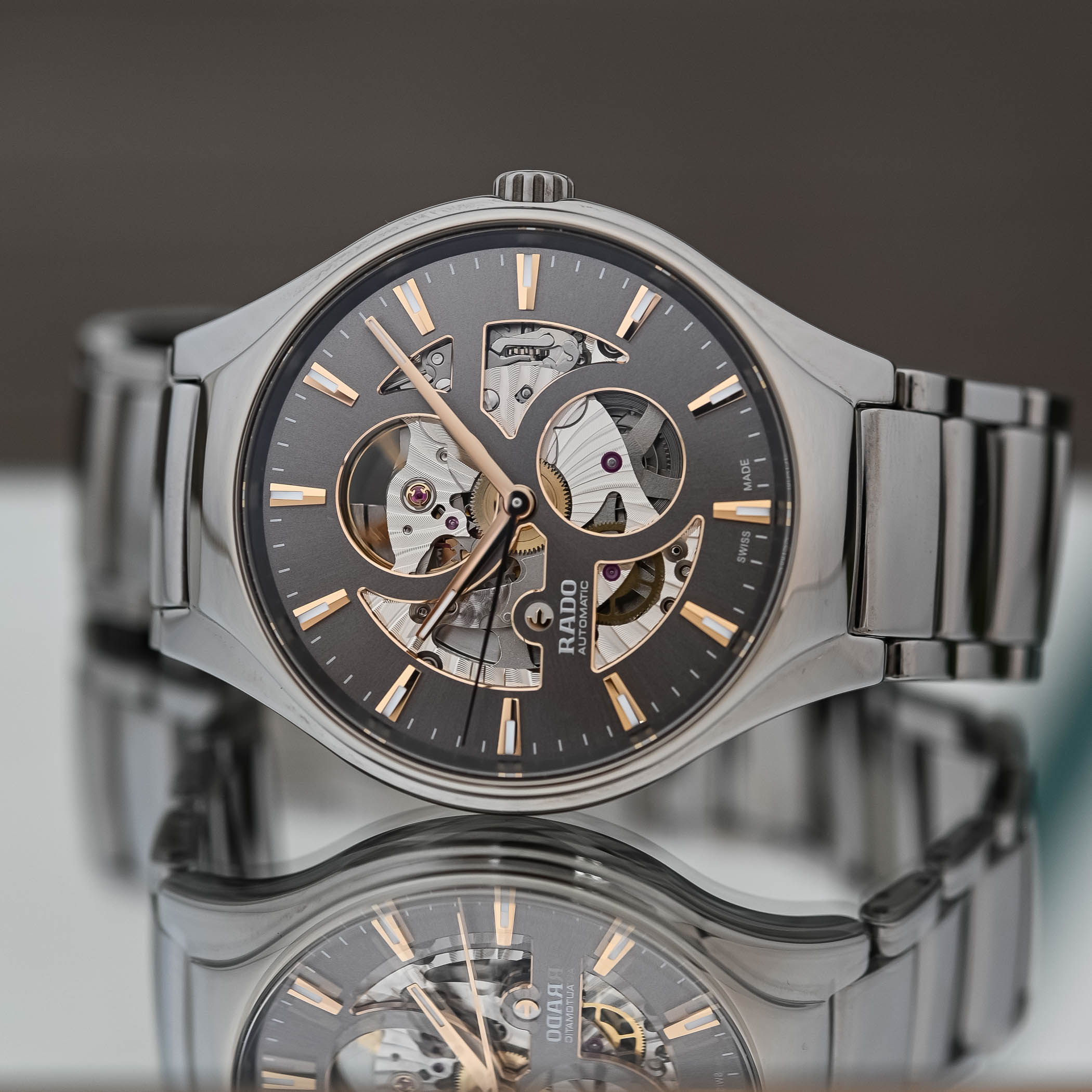 Rado True Round Open Heart high-tech ceramic plasma collection 2024 - hands-on - 7 Rado True Round Open Heart high-tech ceramic plasma collection 2024 - hands-on - 7