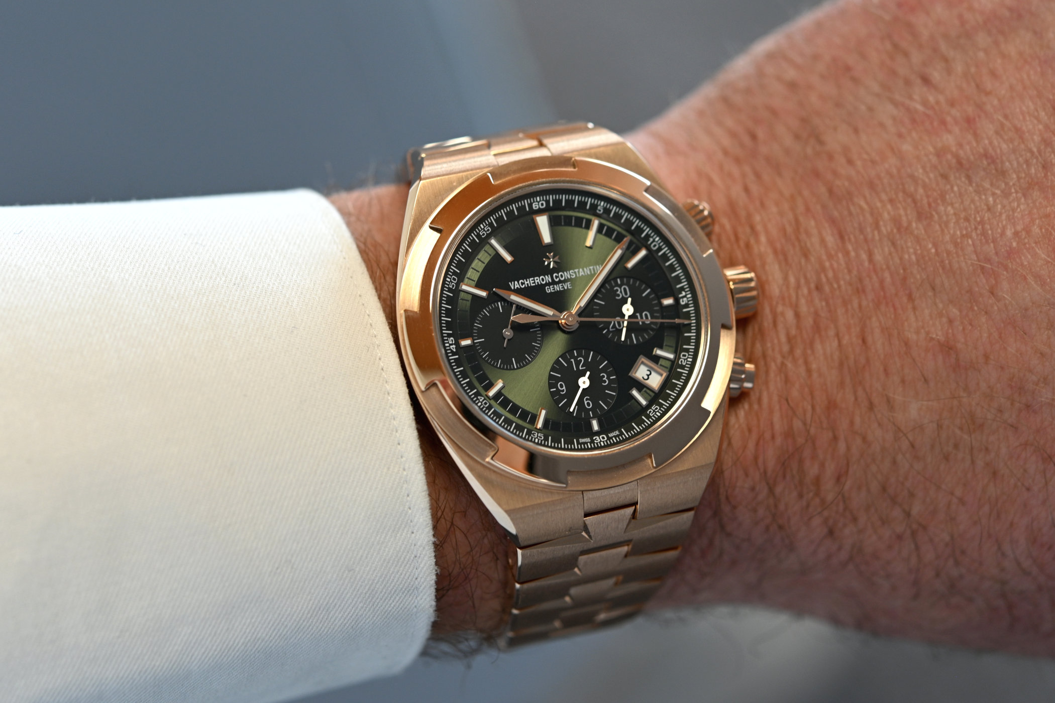 Vacheron Constantin Overseas Chronograph Pink Gold & Green - 3 Vacheron Constantin Overseas Chronograph Pink Gold & Green - 3