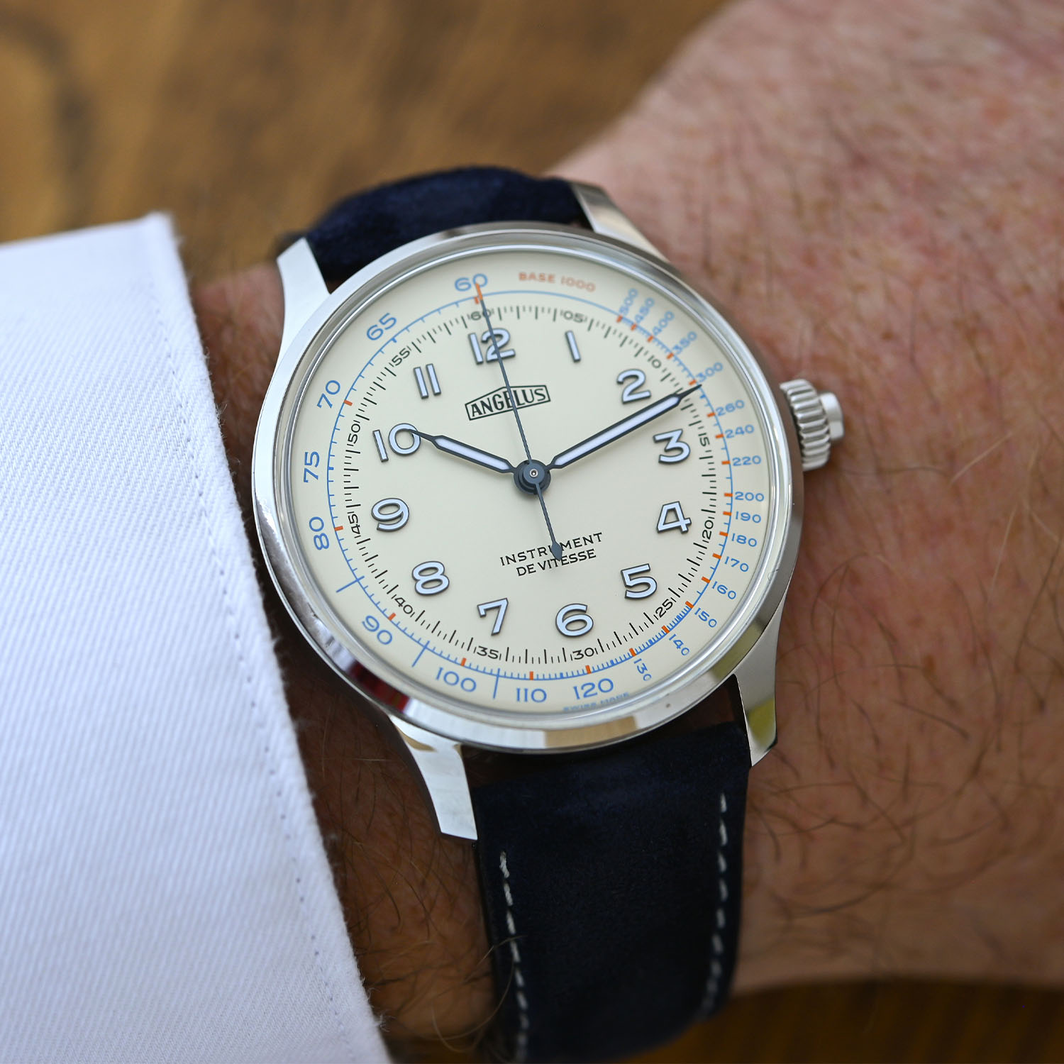 Angelus Instrument de Vitesse Monopusher Chronograph Calibre A5000 ex-THA movement 045MC la Joux Perret - review - 2 Angelus Instrument de Vitesse Monopusher Chronograph Calibre A5000 ex-THA movement 045MC la Joux Perret - review - 2