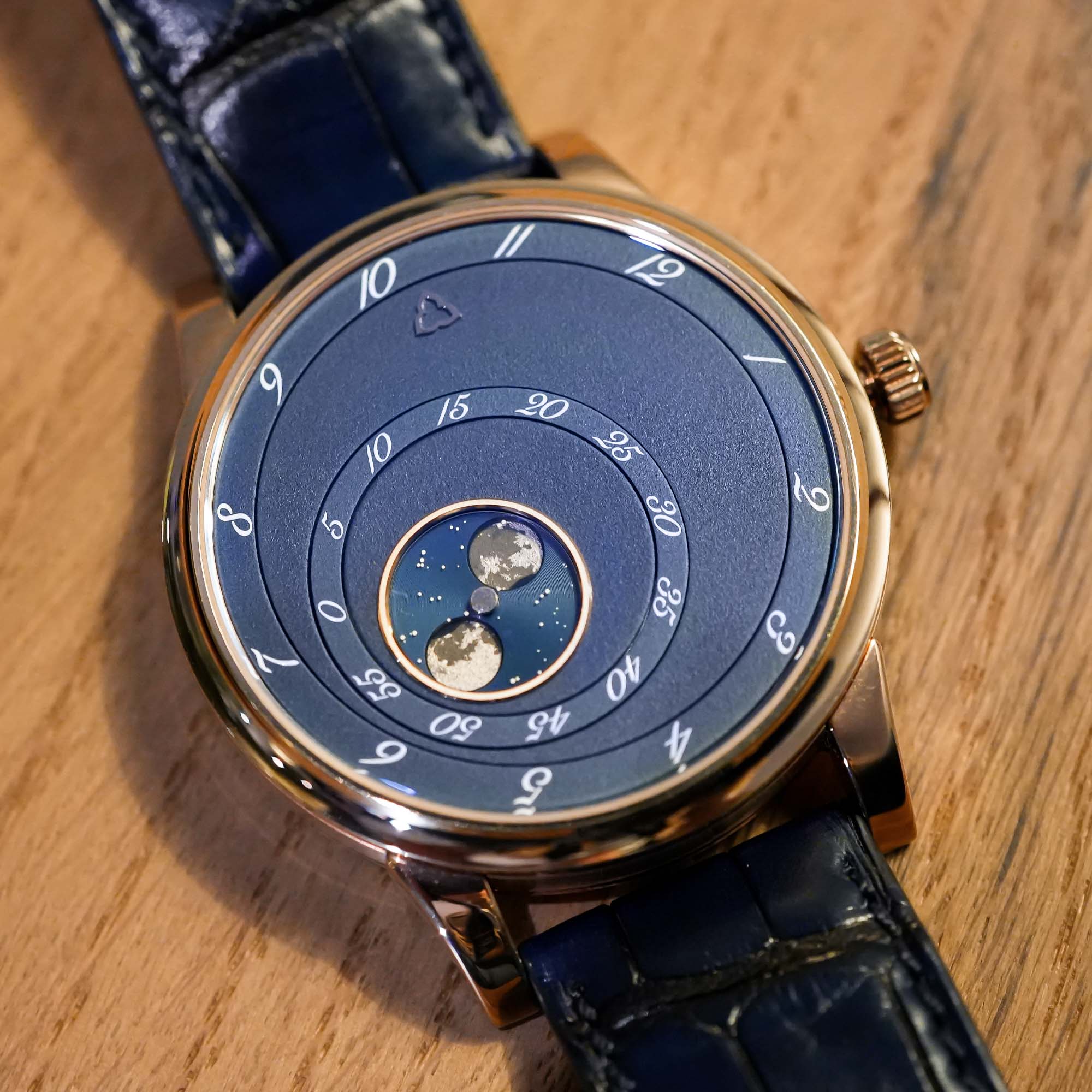 trilobe-les-matinaux-heure-exquise-moonphase-review-10 trilobe-les-matinaux-heure-exquise-moonphase-review-10