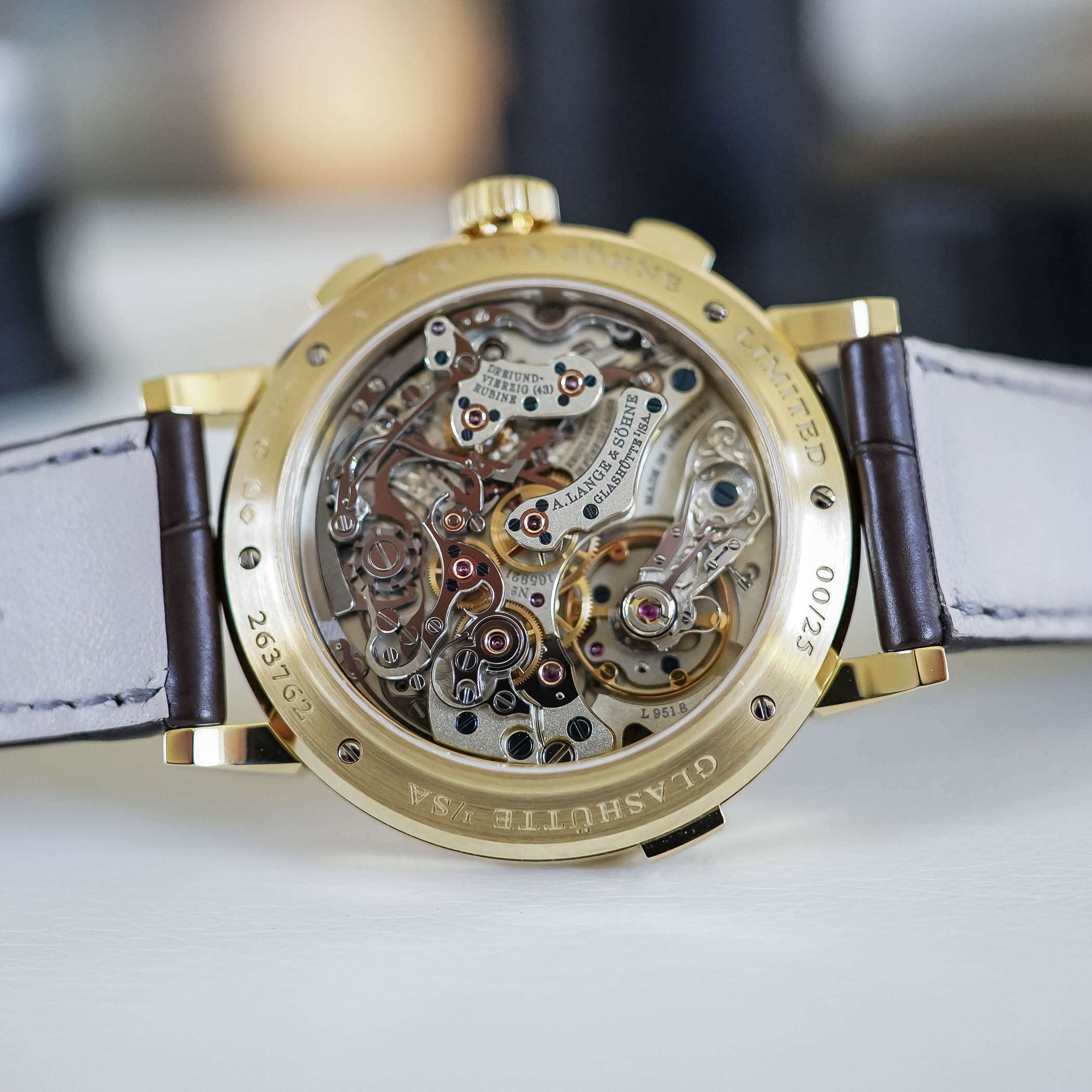 A Lange Sohne Datograph handwerkskunst 25th anniversary tremblage dial no power reserve roman numerals yellow gold - review - 8 A Lange Sohne Datograph handwerkskunst 25th anniversary tremblage dial no power reserve roman numerals yellow gold - review - 8