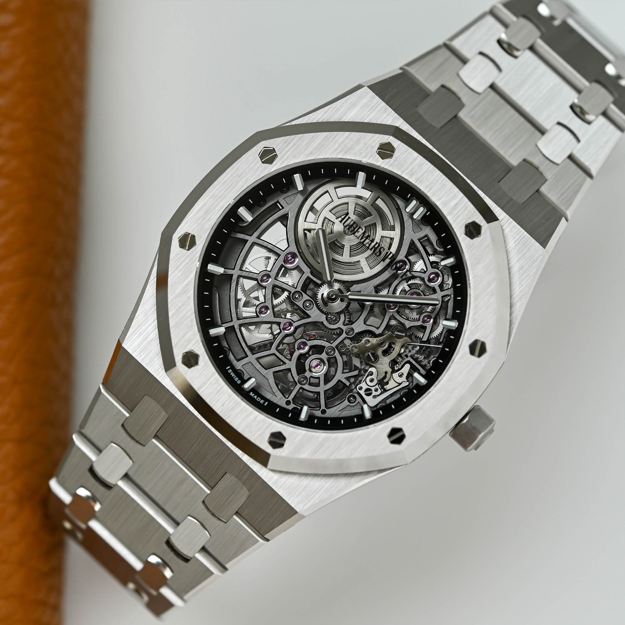 Audemars Piguet Royal Oak Jumbo Extra-Thin Openworked 16204BC - 4 Audemars Piguet Royal Oak Jumbo Extra-Thin Openworked 16204BC - 4