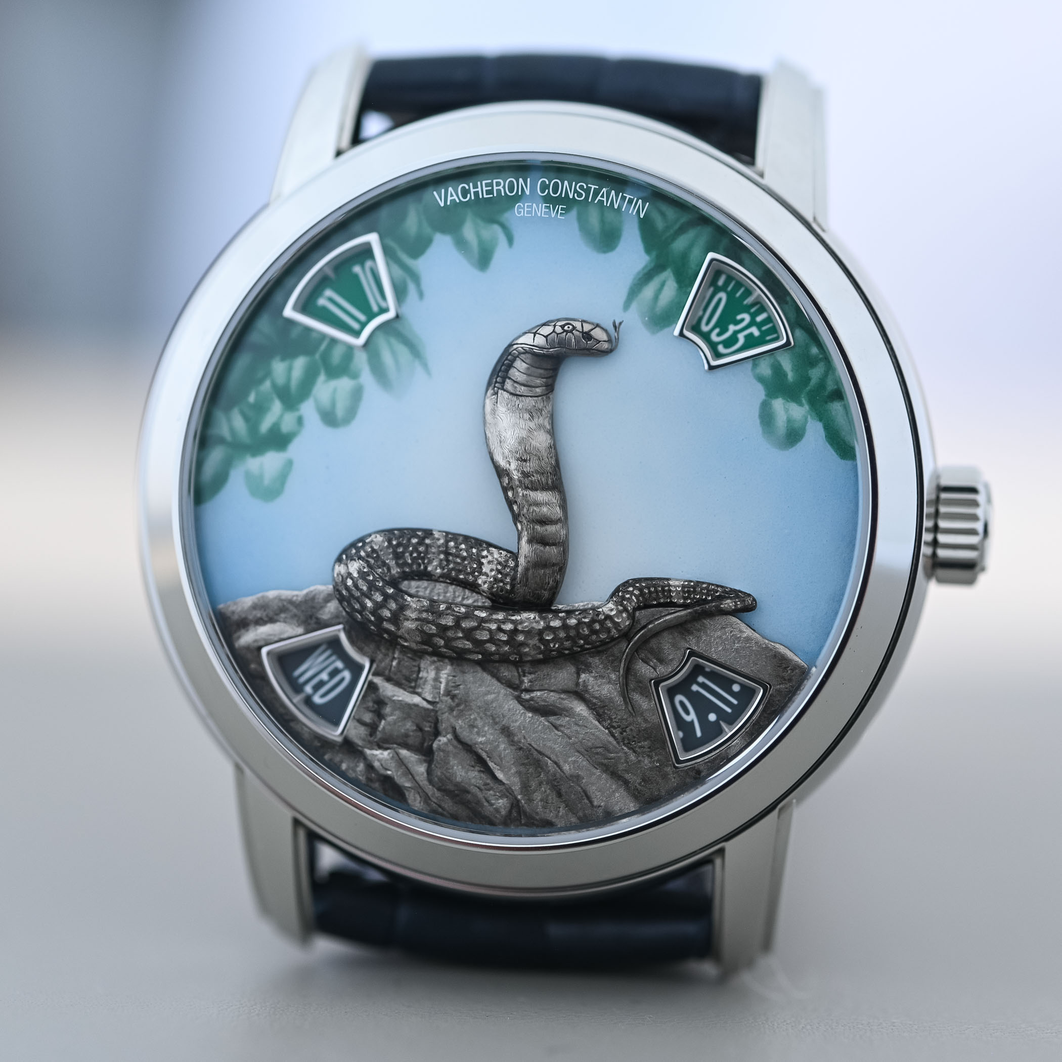 hands-on-vacheron-constantin-metiers-dart-the-legend-of-the-chinese-zodiac-year-of-the-snake-4 hands-on-vacheron-constantin-metiers-dart-the-legend-of-the-chinese-zodiac-year-of-the-snake-4