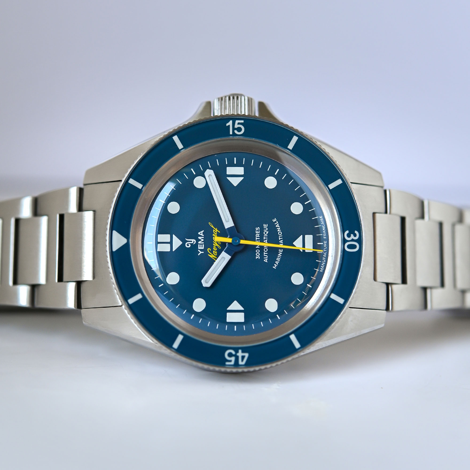 yema-navygraf-marine-nationale-cmm-10-manufacture-movement-hands-on-review-7 yema-navygraf-marine-nationale-cmm-10-manufacture-movement-hands-on-review-7