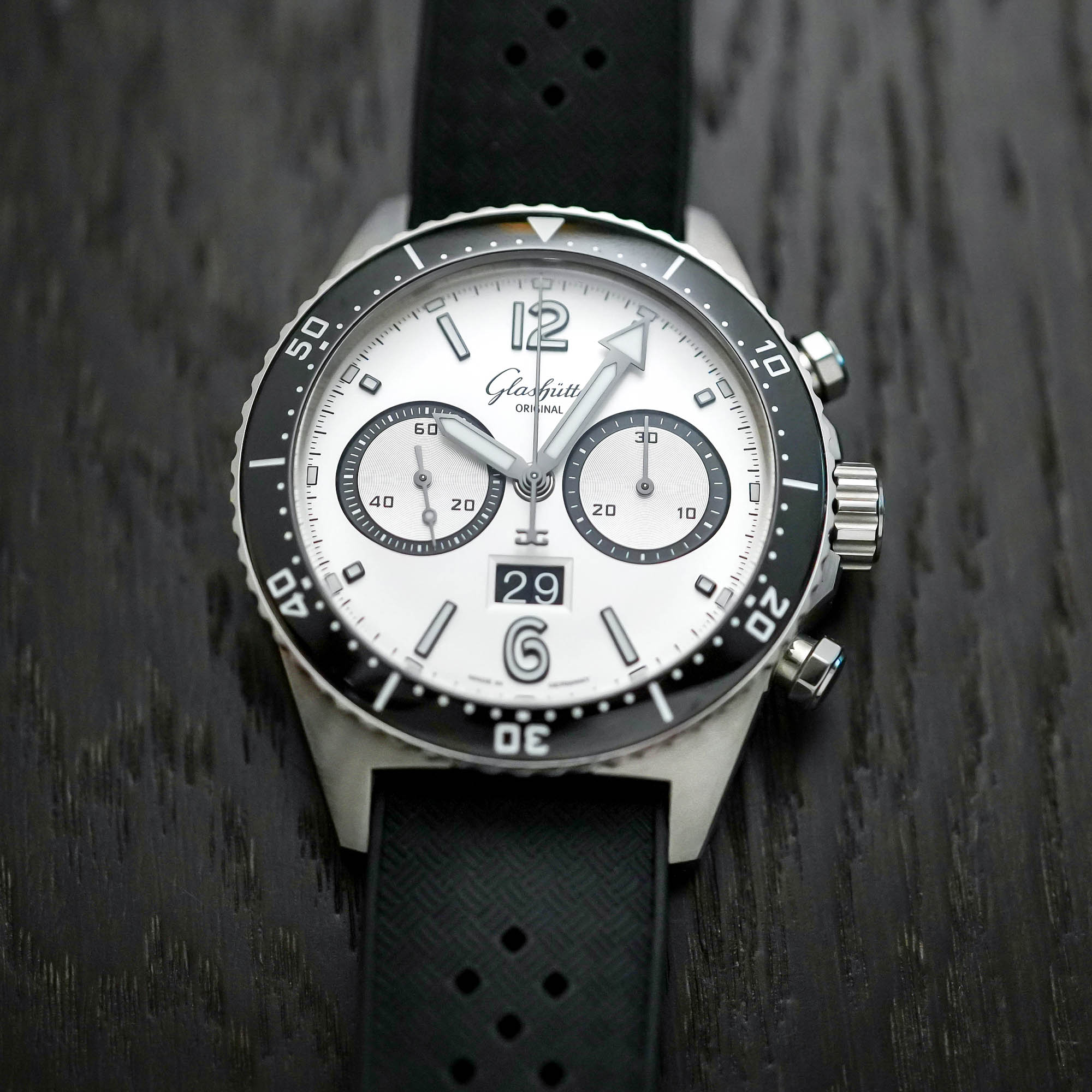 Glashutte Original SeaQ Chronograph Silver Screen - diving chronograph review - 2 Glashutte Original SeaQ Chronograph Silver Screen - diving chronograph review - 2