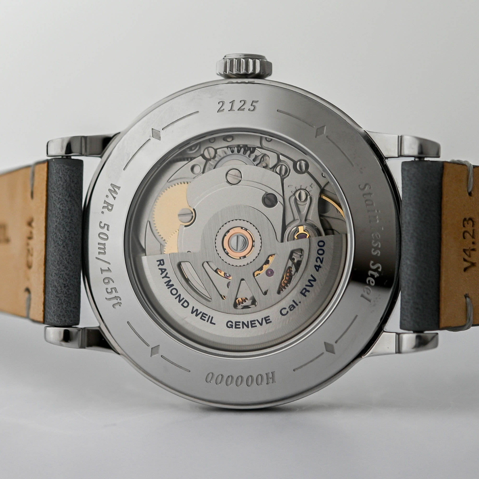 Raymond Weil Millesime 35mm collection central seconds and moonphase review - 8 Raymond Weil Millesime 35mm Central Seconds