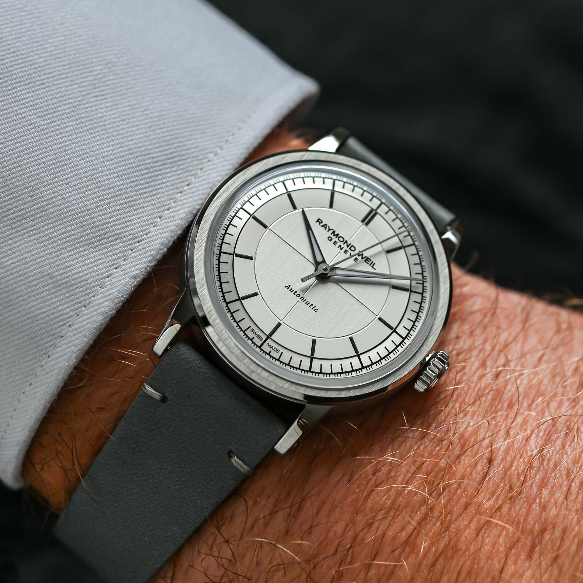 Raymond Weil Millesime 35mm collection central seconds and moonphase review - 9 Raymond Weil Millesime 35mm Central Seconds