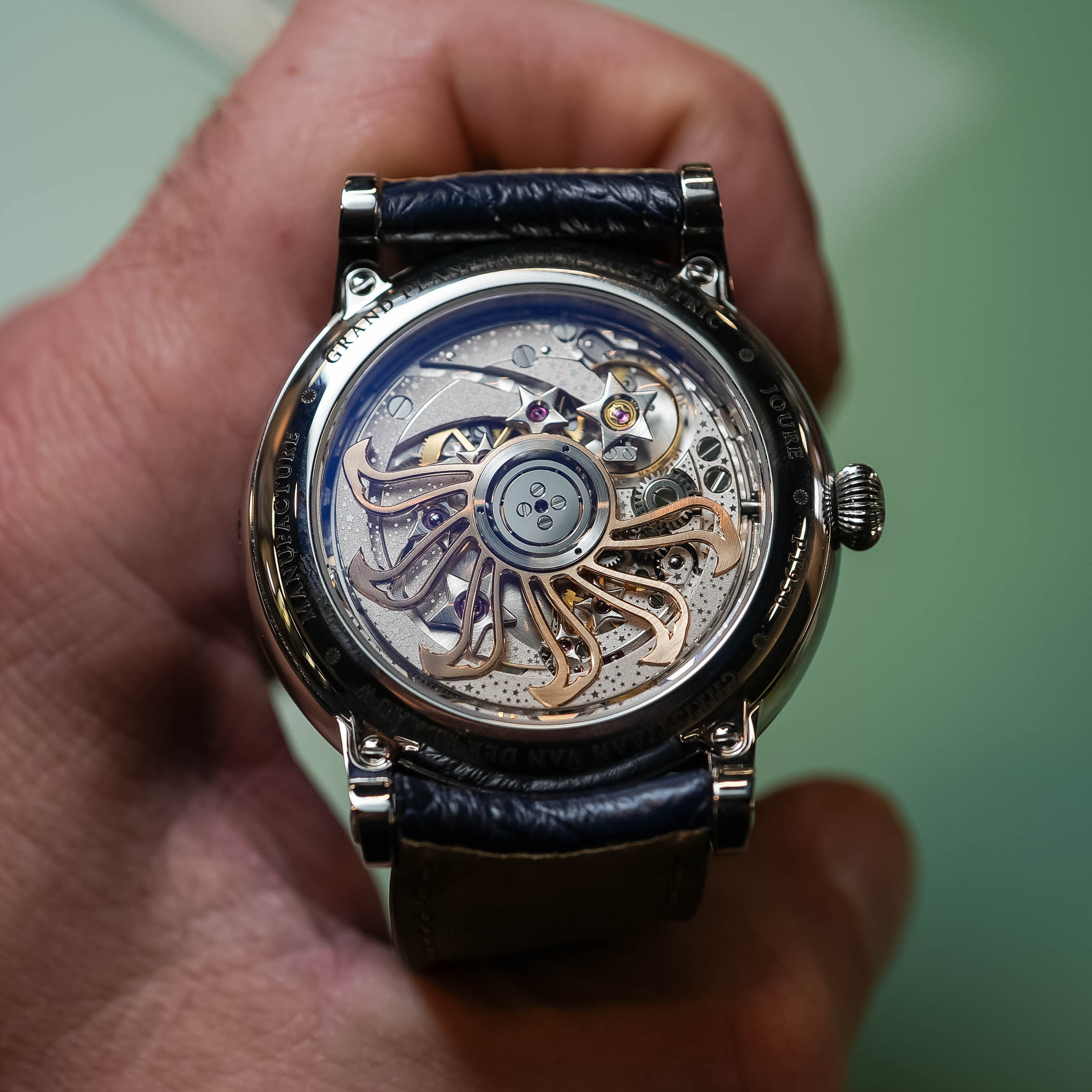 CVDK-christiaan-van-der-klaauw-grand-planetarium-eccentric-50th-anniversary-only-mechanical-planetarium-watch-in-the-world-displaying-all-8-planets-review-8 CVDK-christiaan-van-der-klaauw-grand-planetarium-eccentric-50th-anniversary-only-mechanical-planetarium-watch-in-the-world-displaying-all-8-planets-review-8