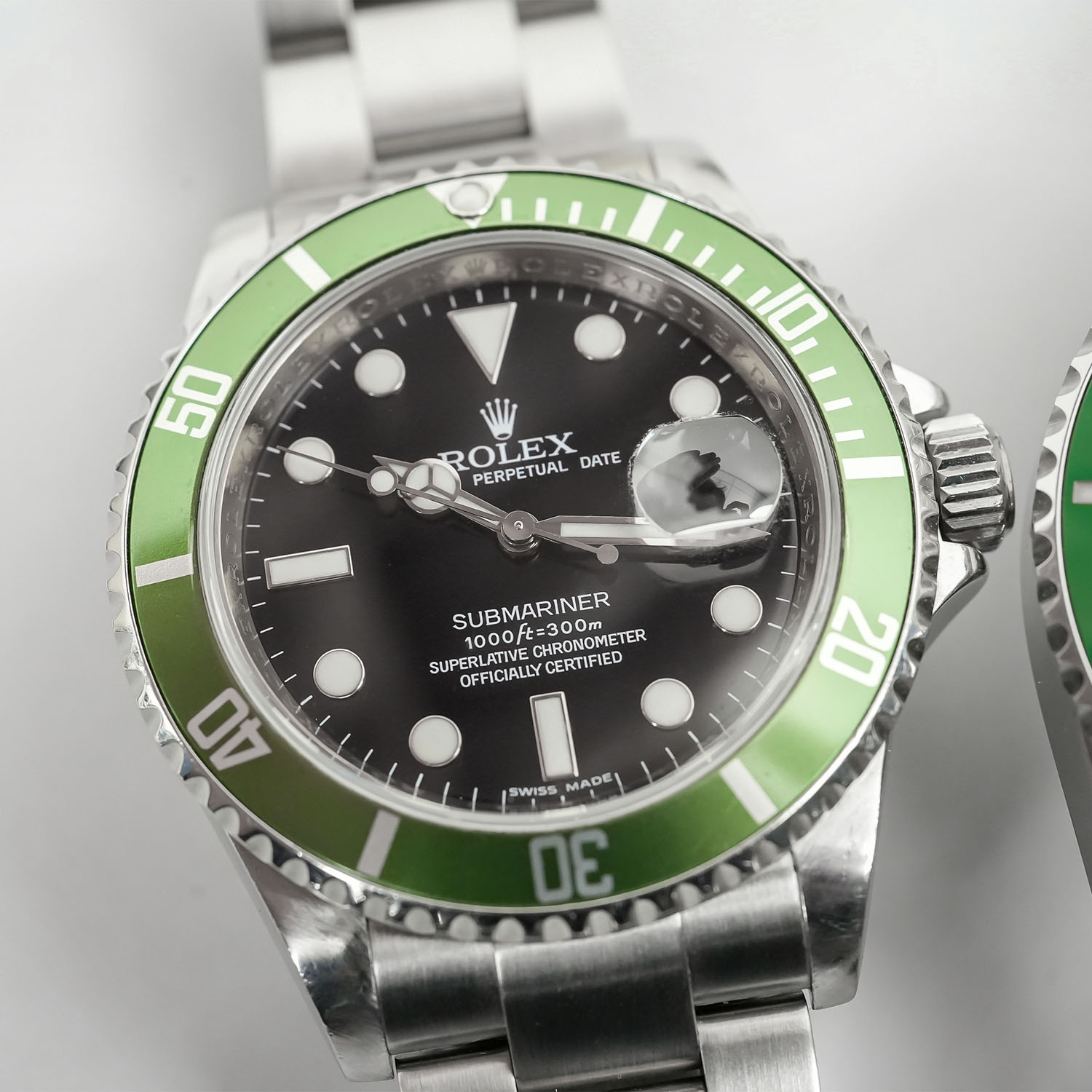 Comparison Review Green Bezel Rolex Submariner Kermit 16610LV vs Starbucks 126610LV - 17 Comparison Review Green Bezel Rolex Submariner Kermit 16610LV vs Starbucks 126610LV - 17