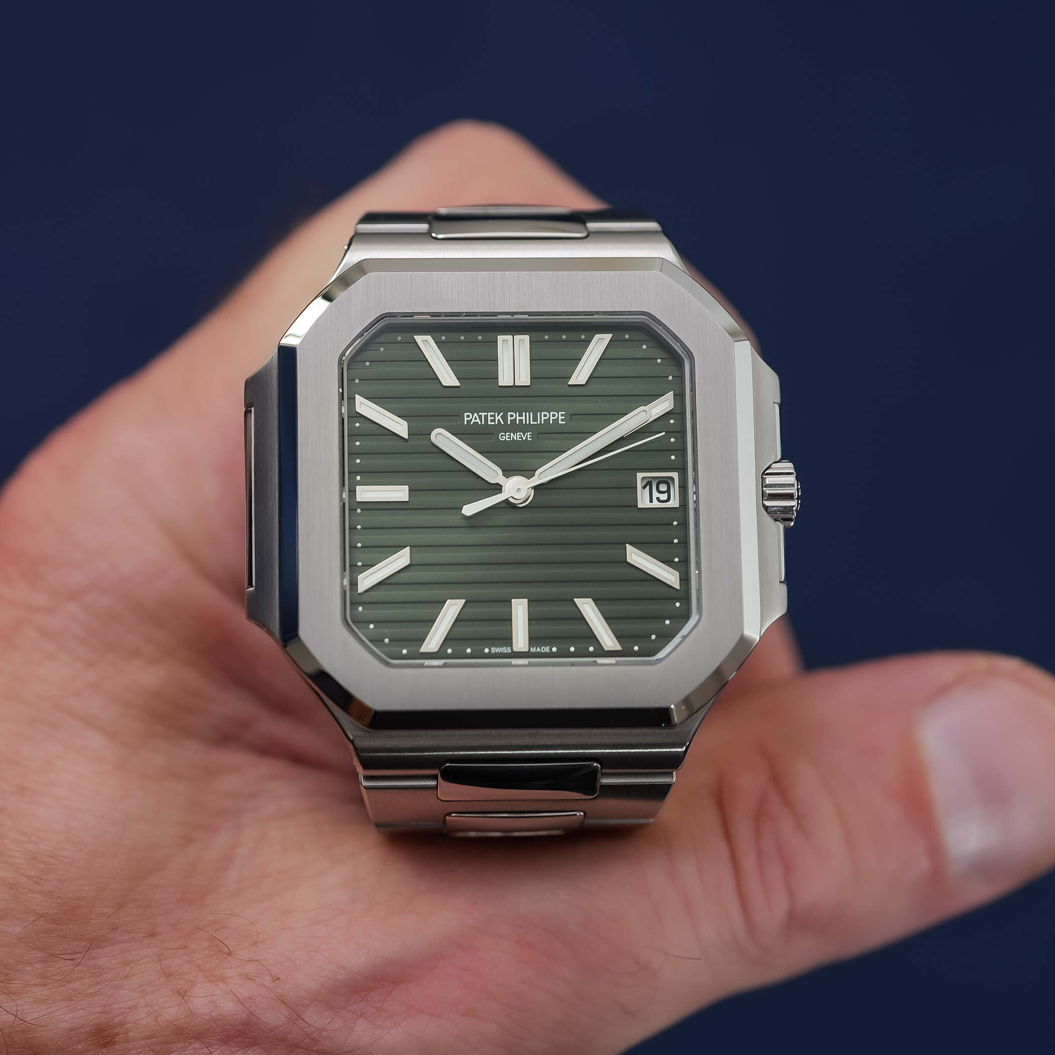Patek Philippe Cubitus 5821A Steel green luxury sports watch review - 4 Patek Philippe Cubitus 5821A Steel green luxury sports watch review - 4