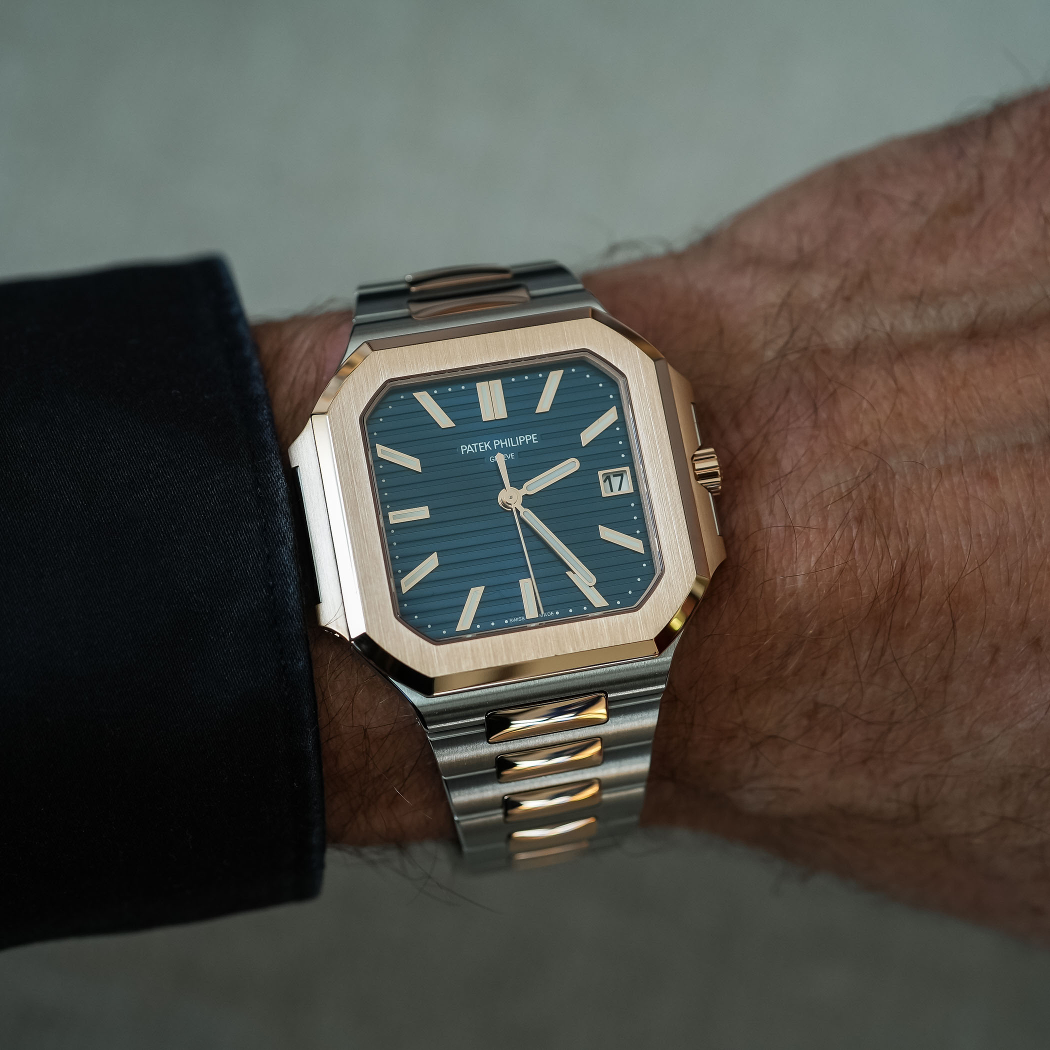 Patek Philippe Cubitus 5821AR two-tone Steel-rose-gold blue dial luxury sports watch review - 3 Patek Philippe Cubitus 5821AR two-tone Steel-rose-gold blue dial luxury sports watch review - 3