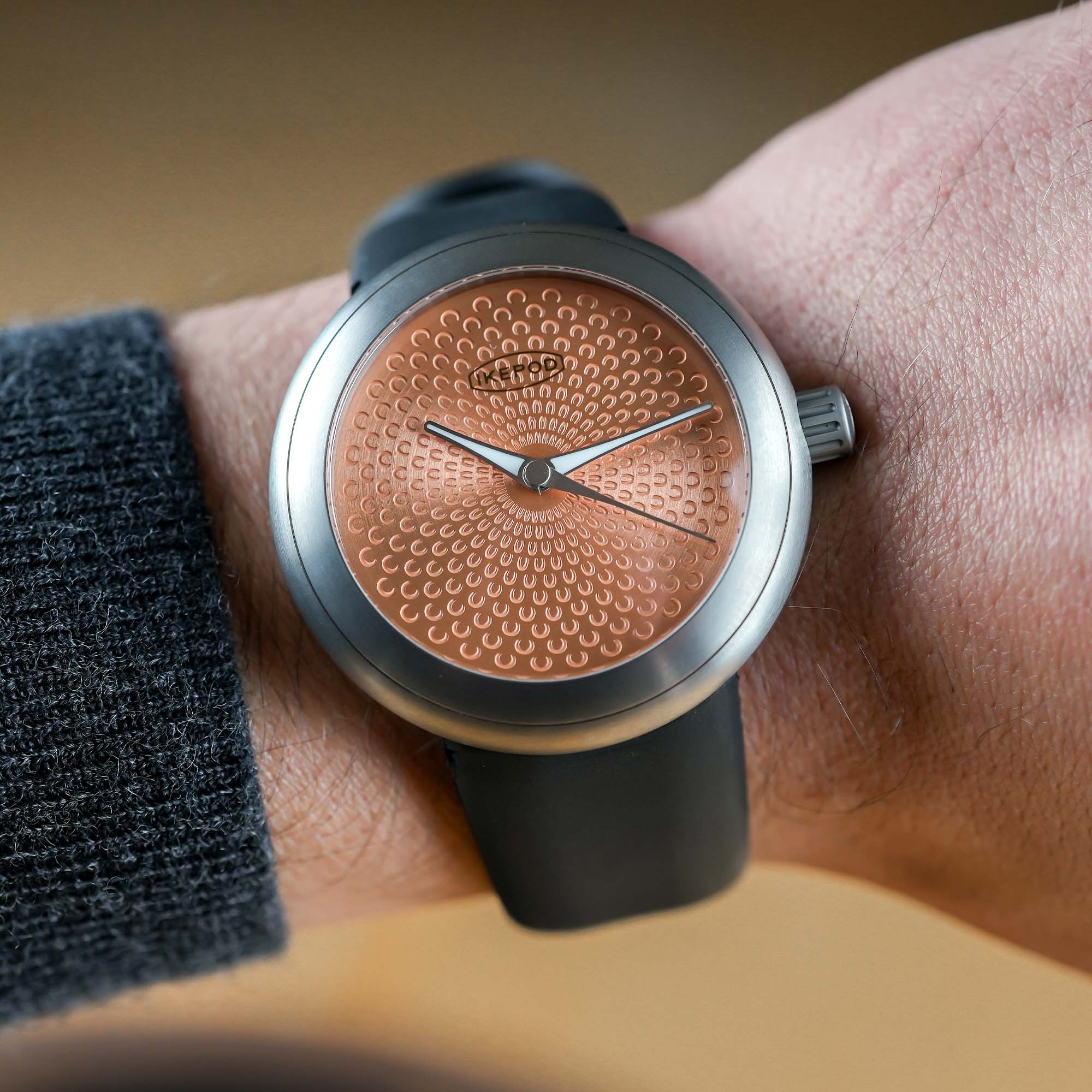 ikepod-horopod-titanium-gen3-swiss-eta-movement-titanium-bracelet-review-11 ikepod-horopod-titanium-gen3-swiss-eta-movement-titanium-bracelet-review-11