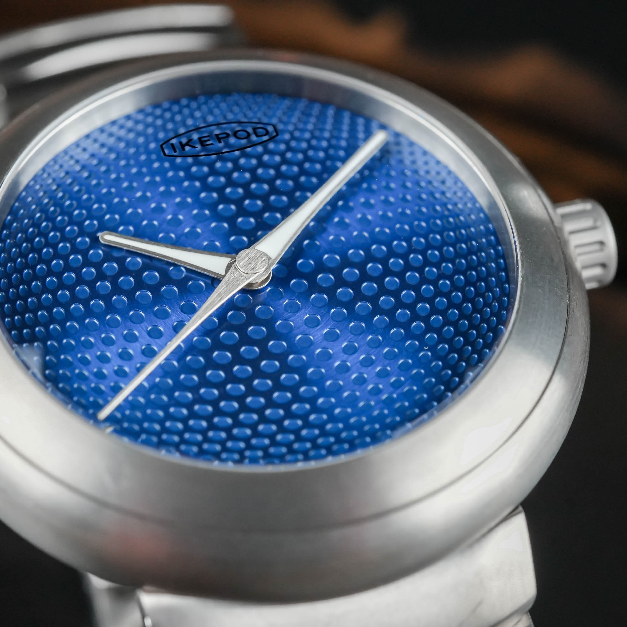 ikepod-horopod-titanium-gen3-swiss-eta-movement-titanium-bracelet-review-8 ikepod-horopod-titanium-gen3-swiss-eta-movement-titanium-bracelet-review-8