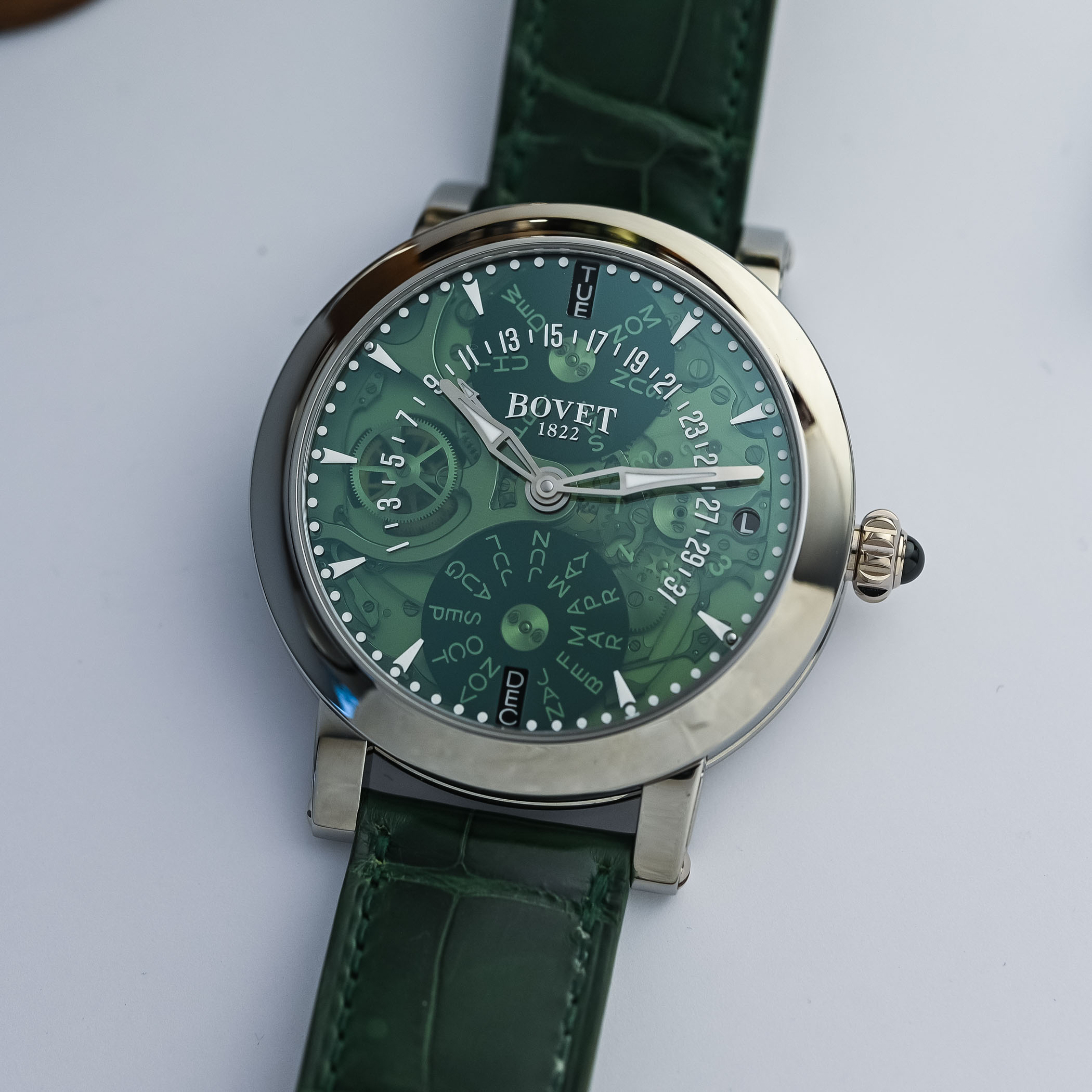 Bovet Recital 21 Retrograde Perpetual Calendar Sapphire Dial Green - Hands-On Review - 11 Bovet Recital 21 Retrograde Perpetual Calendar Sapphire Dial Green - Hands-On Review - 11