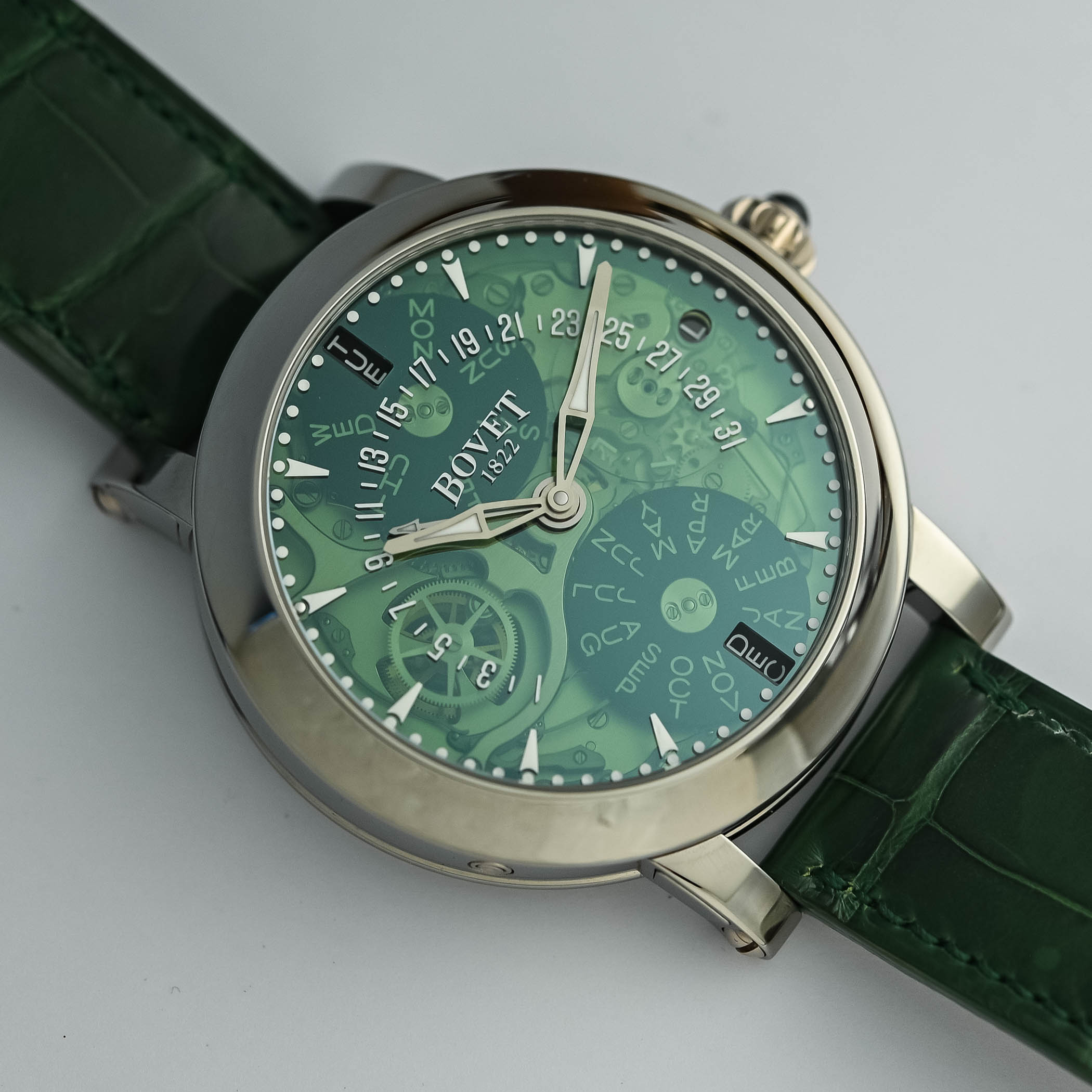 Bovet Recital 21 Retrograde Perpetual Calendar Sapphire Dial Green - Hands-On Review - 9 Bovet Recital 21 Retrograde Perpetual Calendar Sapphire Dial Green - Hands-On Review - 9