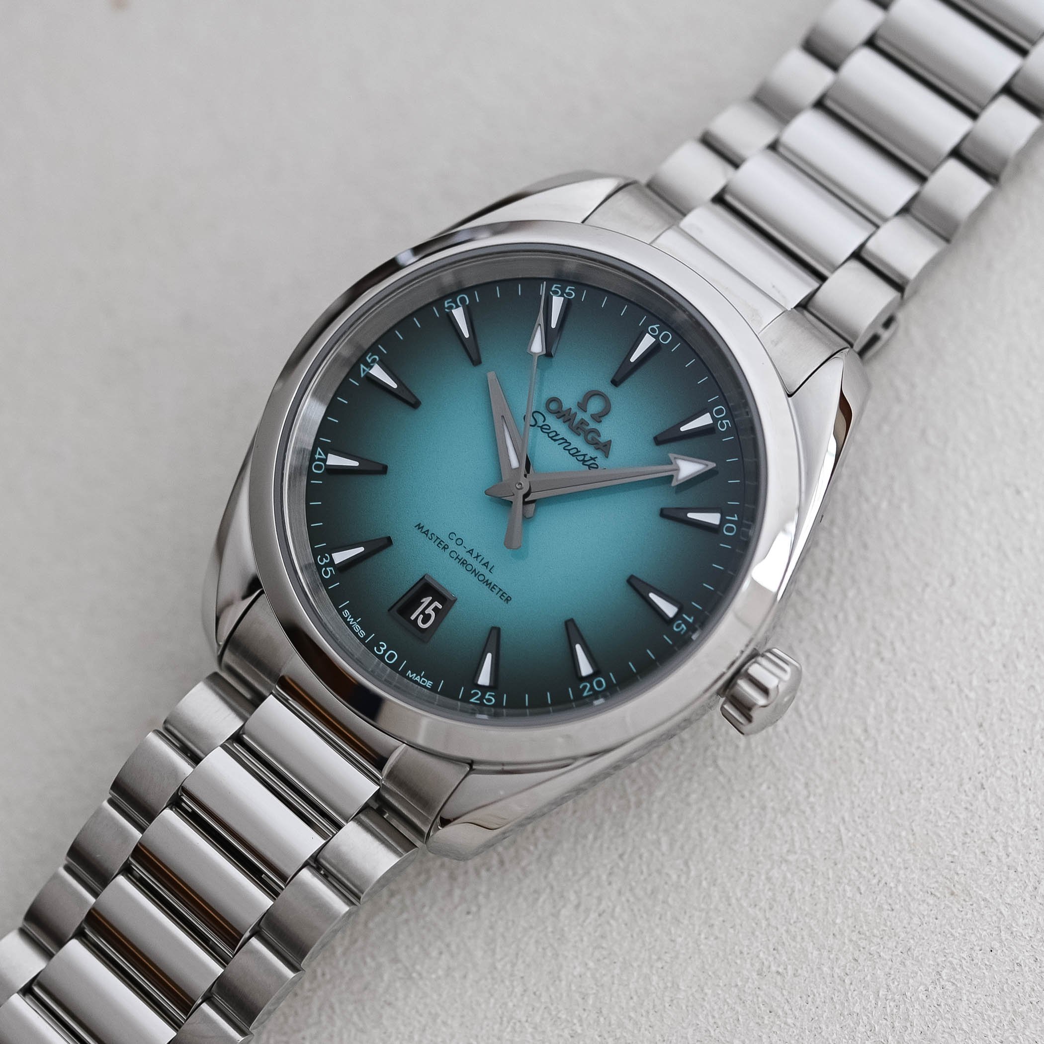 Omega Seamaster Aqua Terra 150m gradient turquoise dial 2024 new model - review - 7 Omega Seamaster Aqua Terra 150m gradient turquoise dial 2024 new model - review - 7