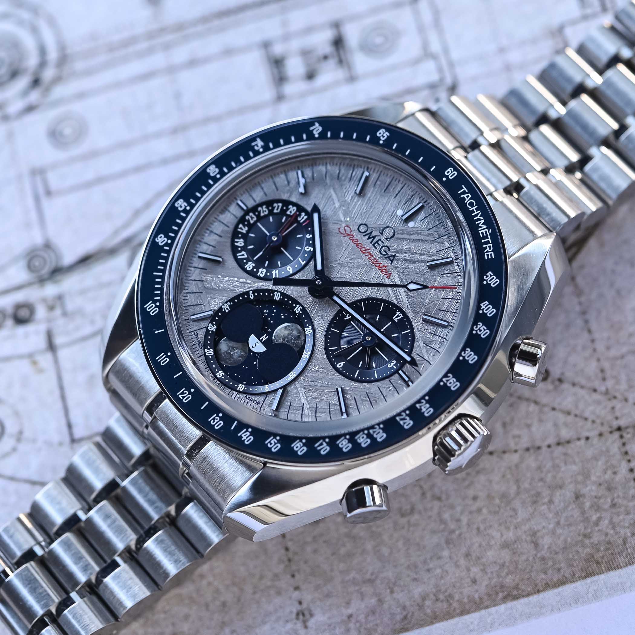 Omega Speedmaster Moonphase Meteorite 43mm hand-wound 2025 review - 4 Omega Speedmaster Moonphase Meteorite 43mm hand-wound 2025 review - 4