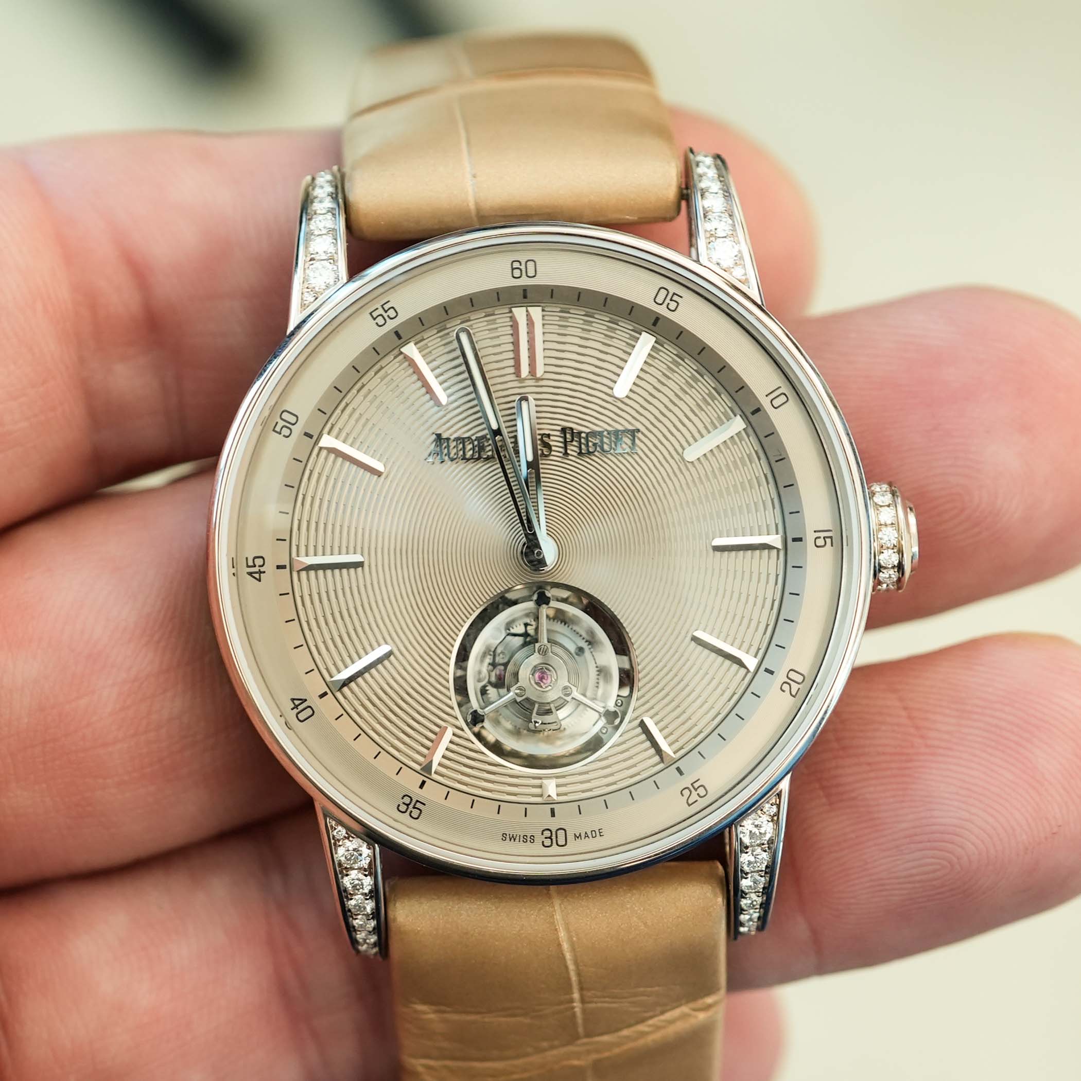 Audemars Piguet Code 11.59 Flying Tourbillon 38mm sand gold 26665SG - review - 5 Audemars Piguet Code 11.59 Flying Tourbillon 38mm sand gold 26665SG - review - 5