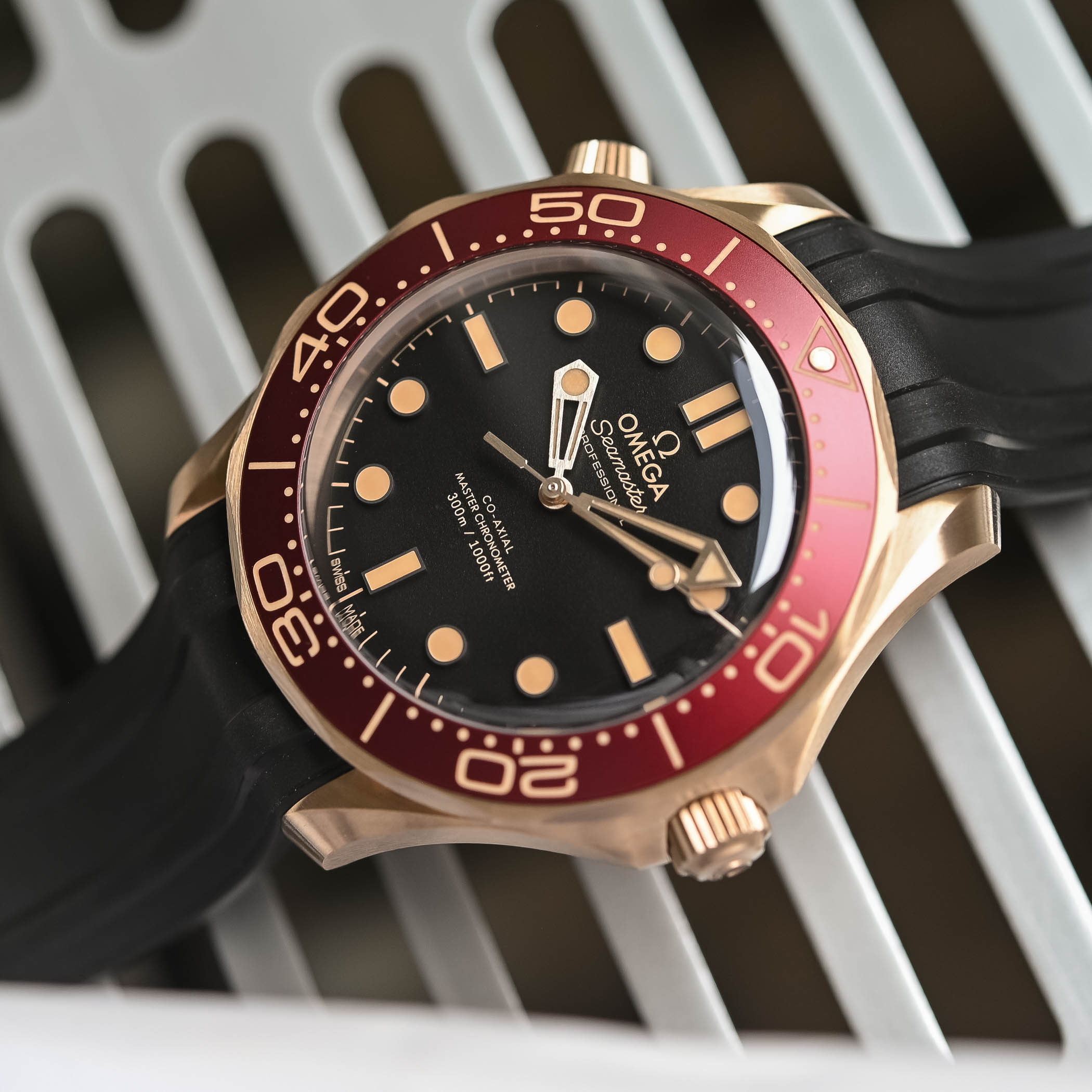 Omega Seamaster Diver 300M Bronze Gold and Burgundy Bezel - review - 5 2025 Omega Seamaster Diver 300M Bronze Gold Burgundy