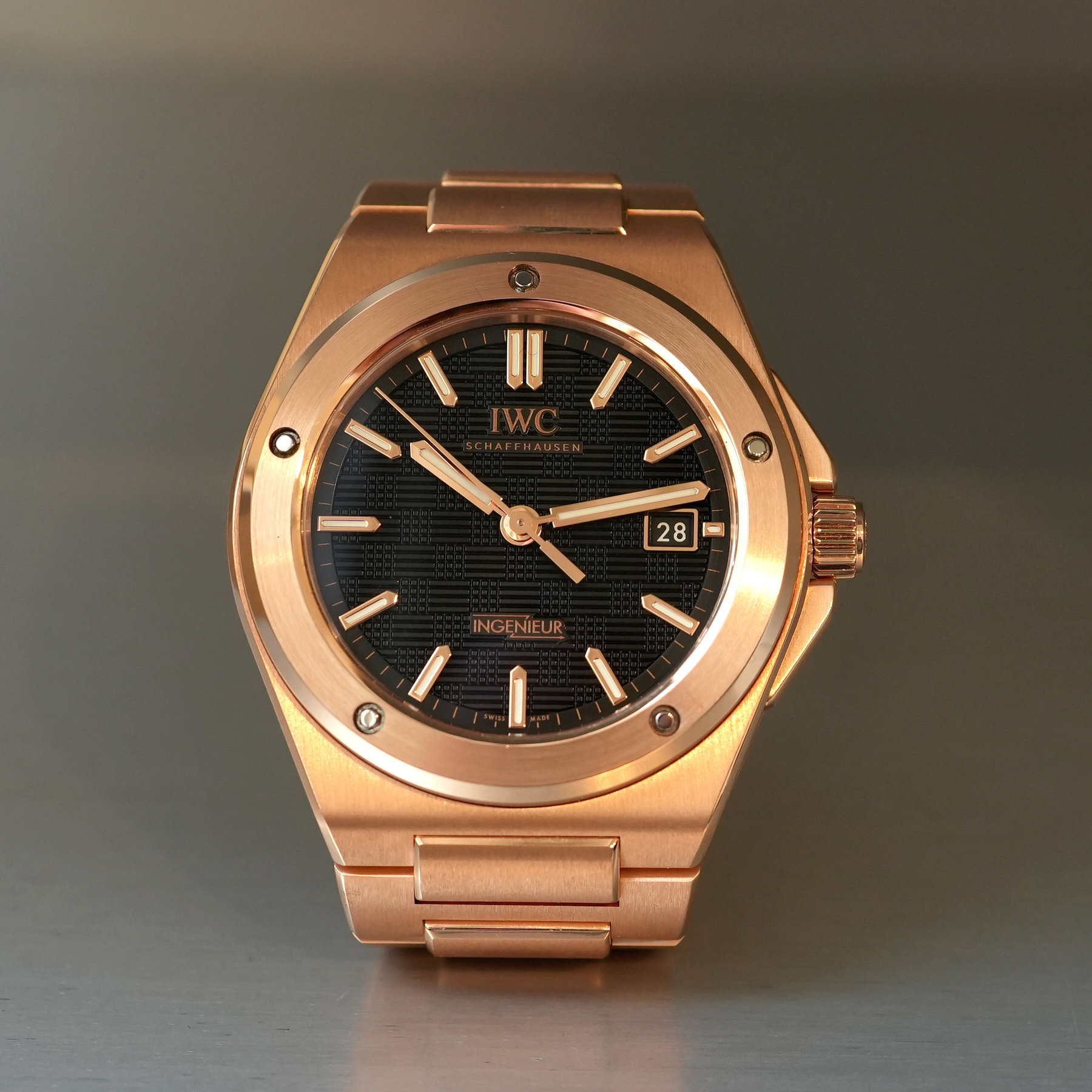 2025 IWC Schaffhausen Ingenieur Automatic 40 Rose Gold - 6 2025 IWC Schaffhausen Ingenieur Automatic 40 Rose Gold - 6