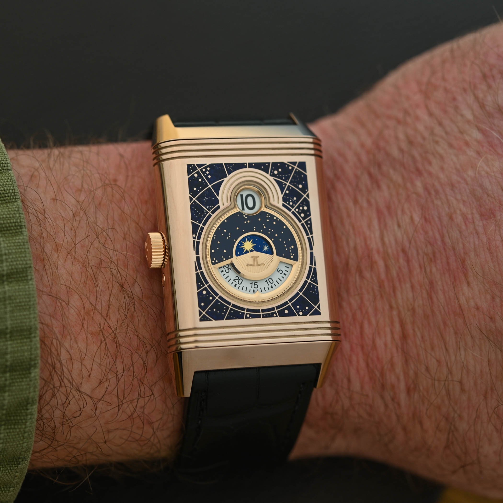 2025 Jaeger-LeCoultre Reverso Tribute Nonantieme Enamel Jumping Hour Digital Q71125E1 review - 1 2025 Jaeger-LeCoultre Reverso Tribute Nonantieme Enamel Jumping Hour Digital Q71125E1 review - 1