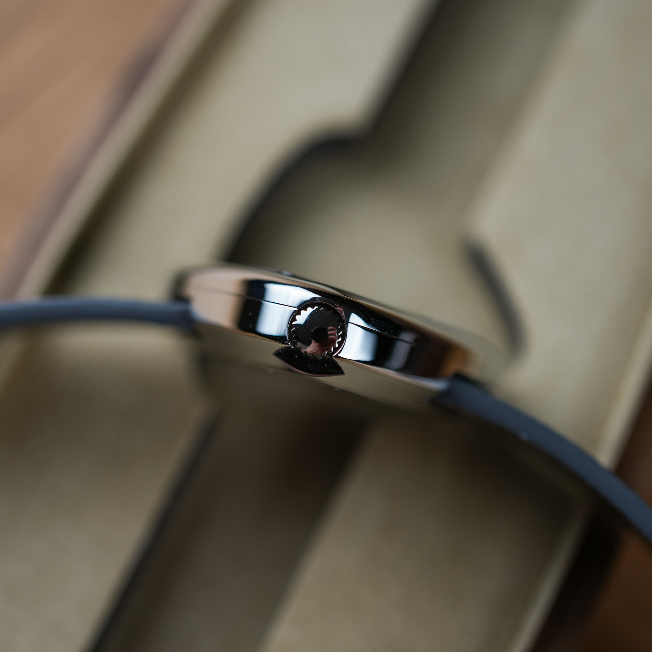 Anoma A1 Slate shaped watch review - 21 Anoma A1 Slate shaped watch review - 21