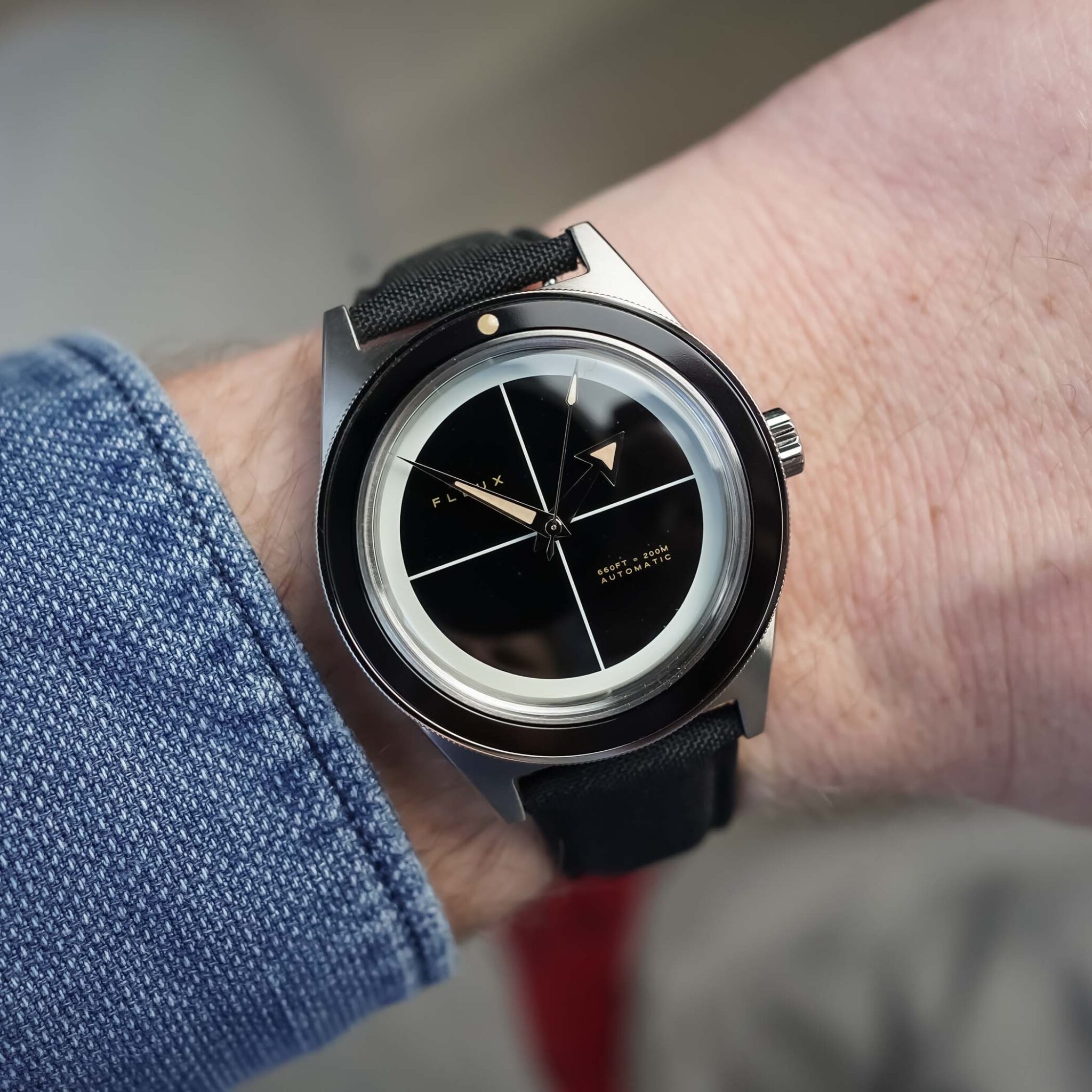 First Look: The Stylishly Minimalistic and Accessible Fleux FLX004 Diver