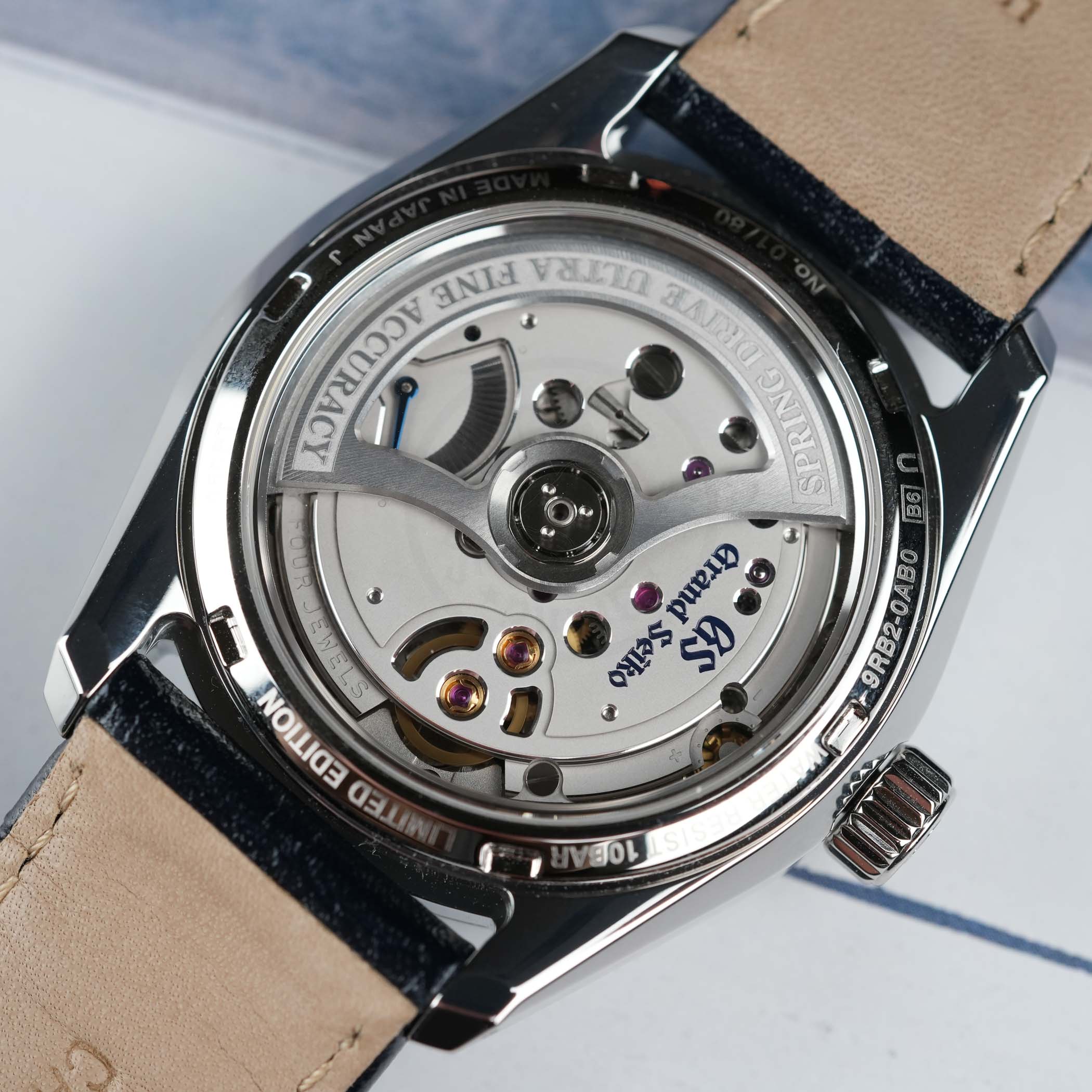 Grand Seiko Evolution 9 Spring Drive UFA SLGB001 SLGB003 review - micro-adjustement clasp - 10 Grand Seiko Evolution 9 Spring Drive UFA SLGB001 SLGB003 review - micro-adjustement clasp - 10