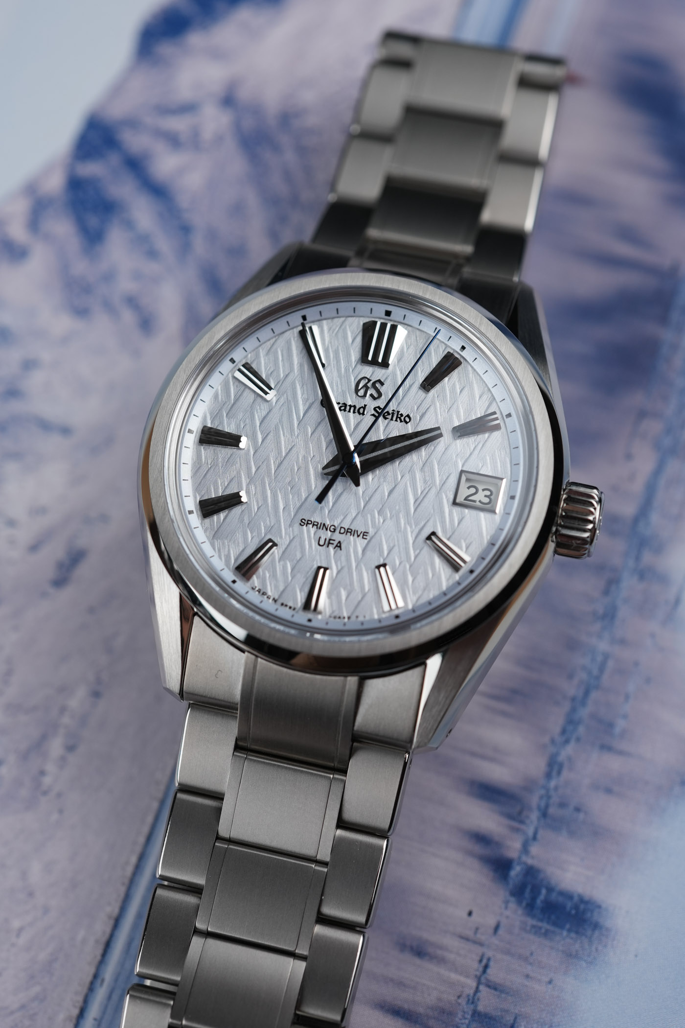 Grand Seiko Evolution 9 Spring Drive UFA SLGB001 SLGB003 review - micro-adjustement clasp - 18 Grand Seiko Evolution 9 Spring Drive UFA SLGB001 SLGB003 review - micro-adjustement clasp - 18