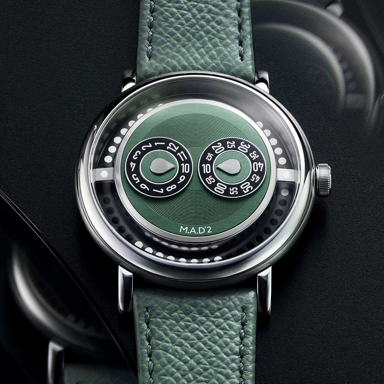 MAD Editions MAD2 Jumping Hour Eric Giroud Technics SL-1200 - green edition - 3 MAD Editions MAD2 Jumping Hour Eric Giroud Technics SL-1200 - green edition - 3