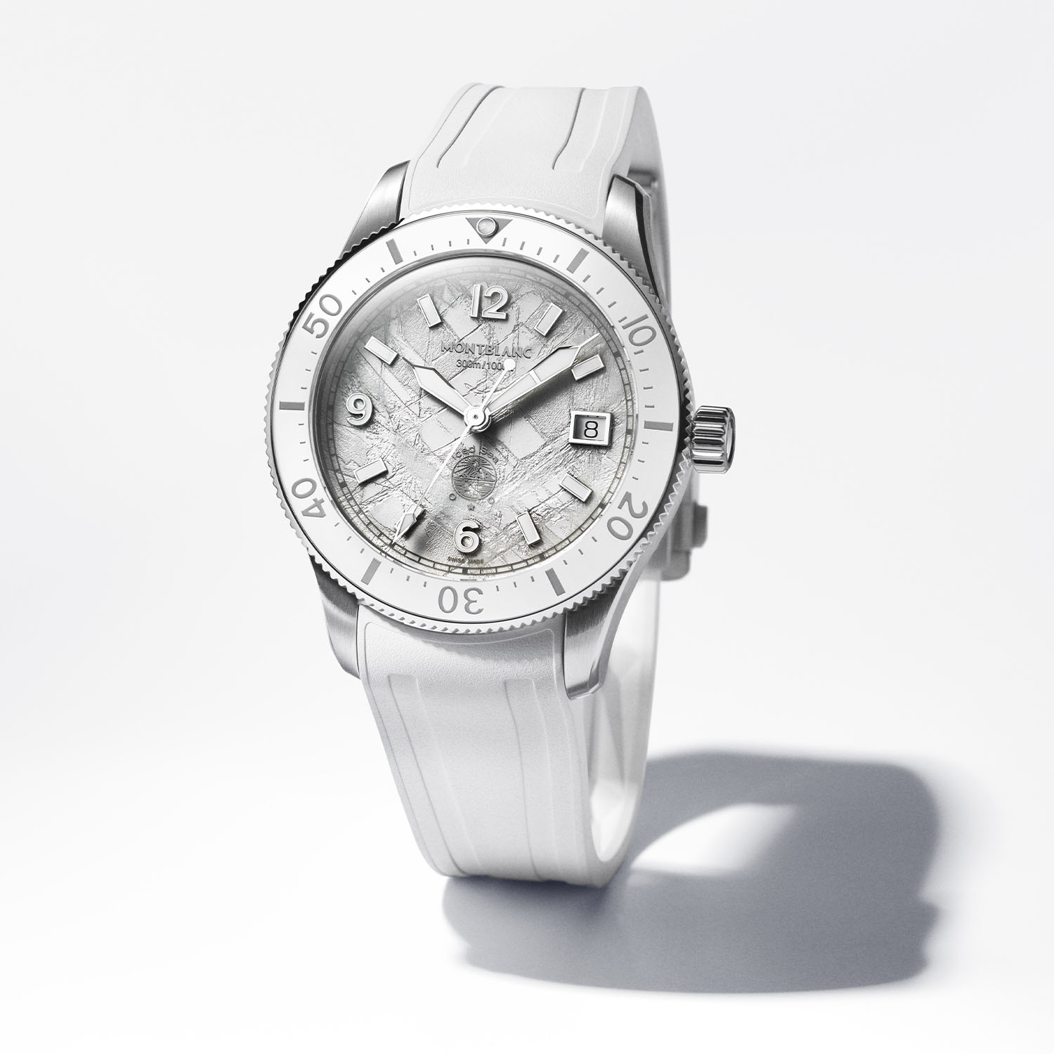 Montblanc Iced Sea Automatic Date 0 Oxygen 38mm - 4 Montblanc Iced Sea Automatic Date 0 Oxygen 38mm - 4