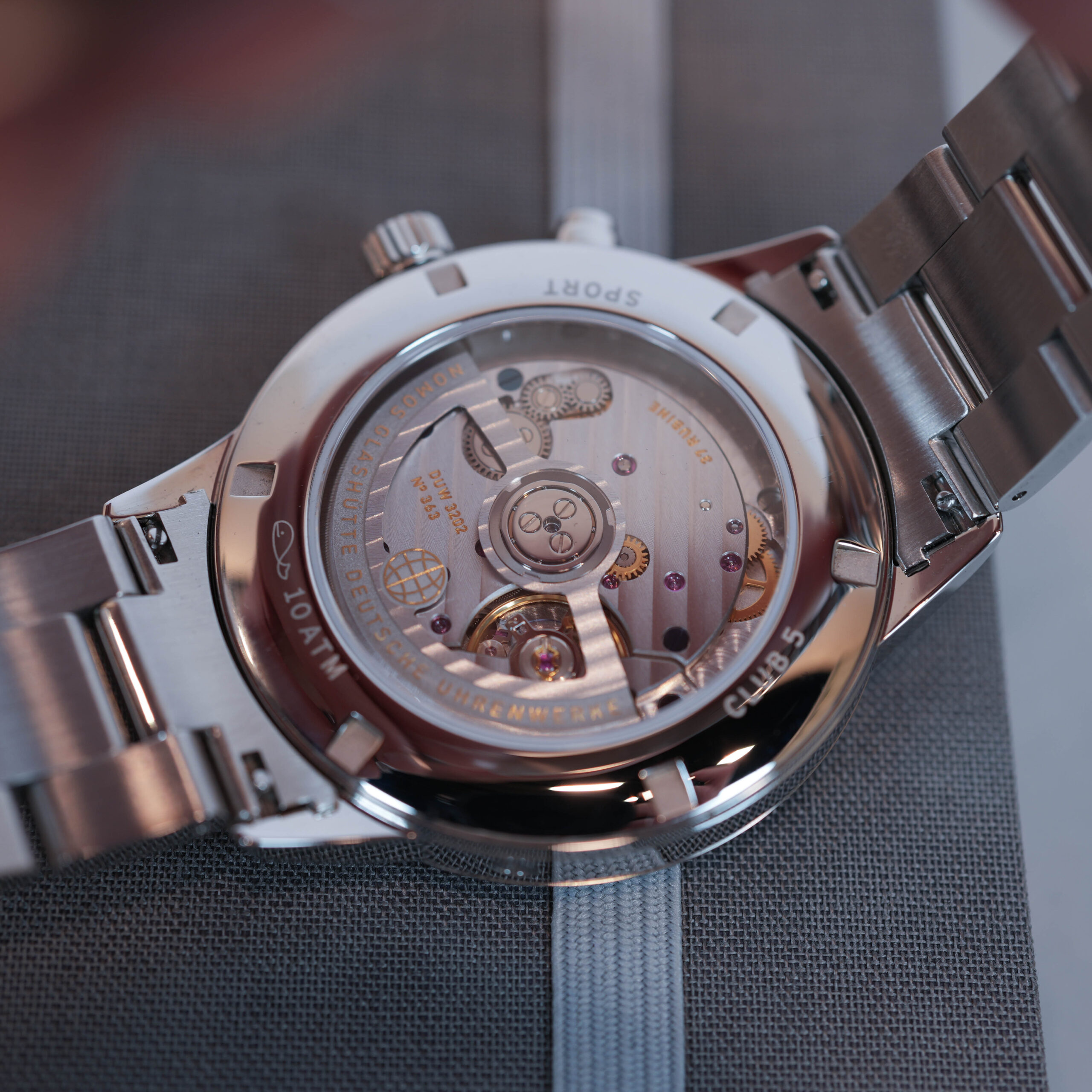 Nomos Club sport worldtimer - 1 Nomos Club sport worldtimer - 1