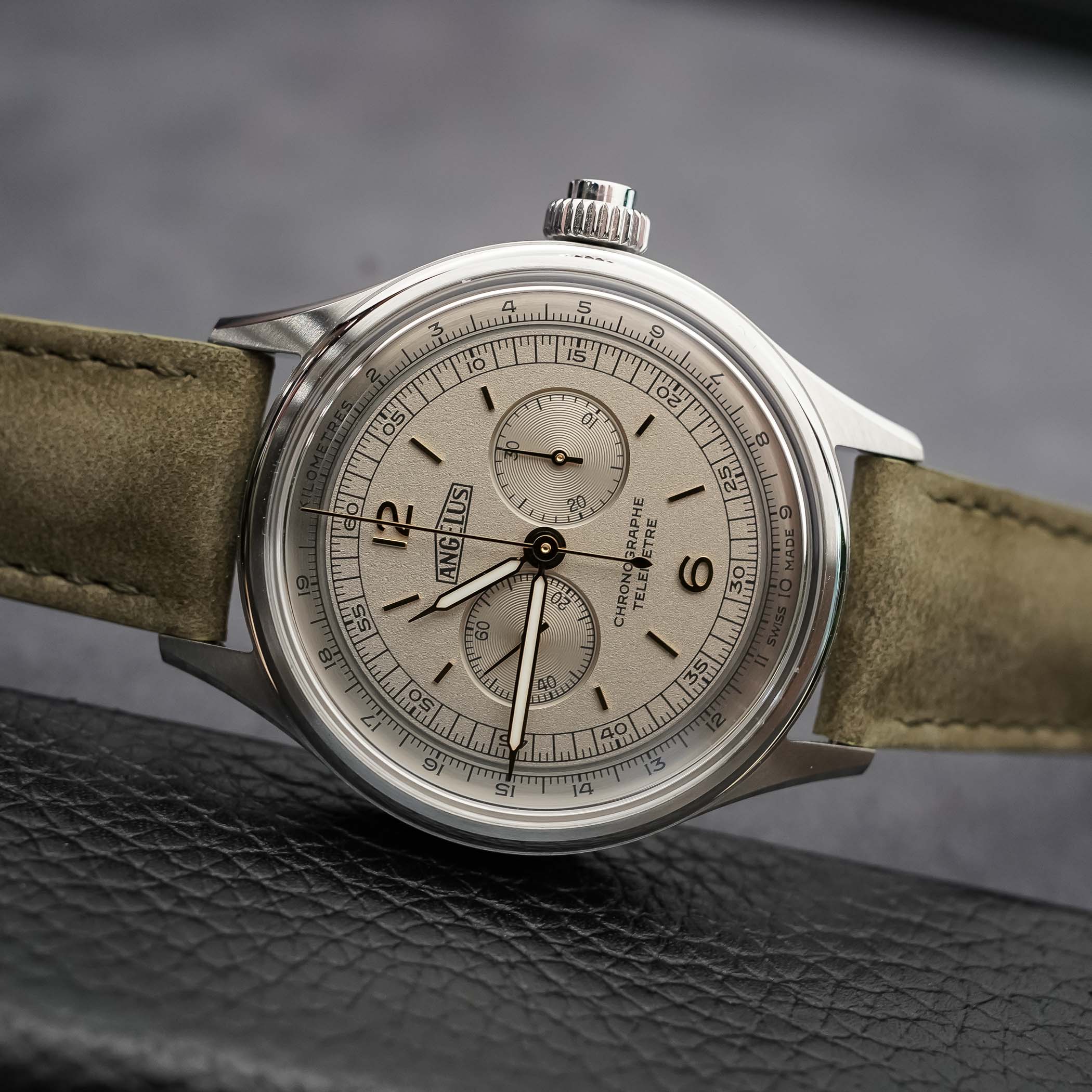 Angelus Chronographe Telemetre Monopusher 37mm review - 15 Angelus Chronographe Telemetre Monopusher 37mm review - 15