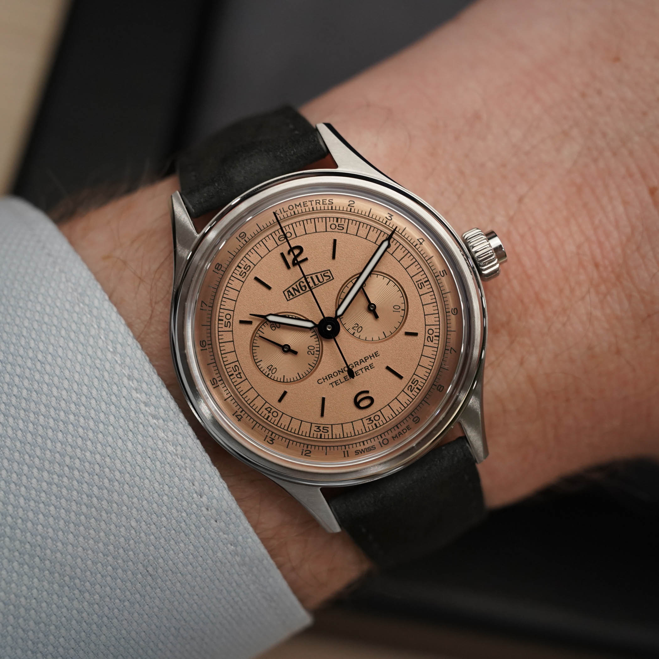 Angelus Chronographe Telemetre Monopusher 37mm review - 4 Angelus Chronographe Telemetre Monopusher 37mm review - 4