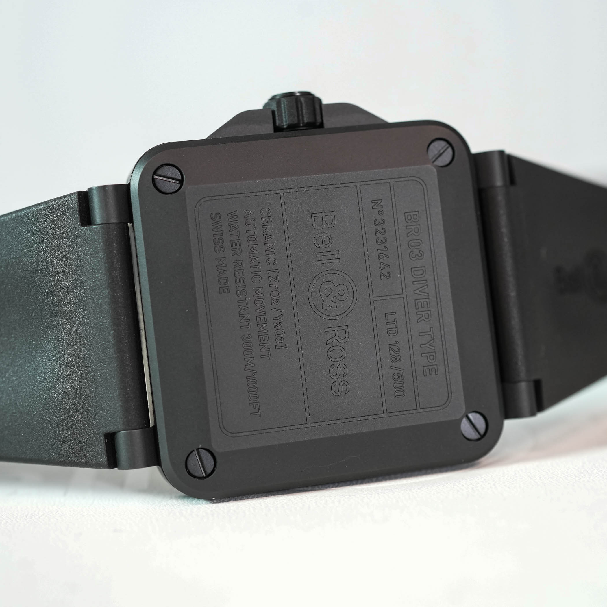 Bell and Ross BR-03 Diver Lum Outline review 3 Bell and Ross BR-03 Diver Lum Outline review 3