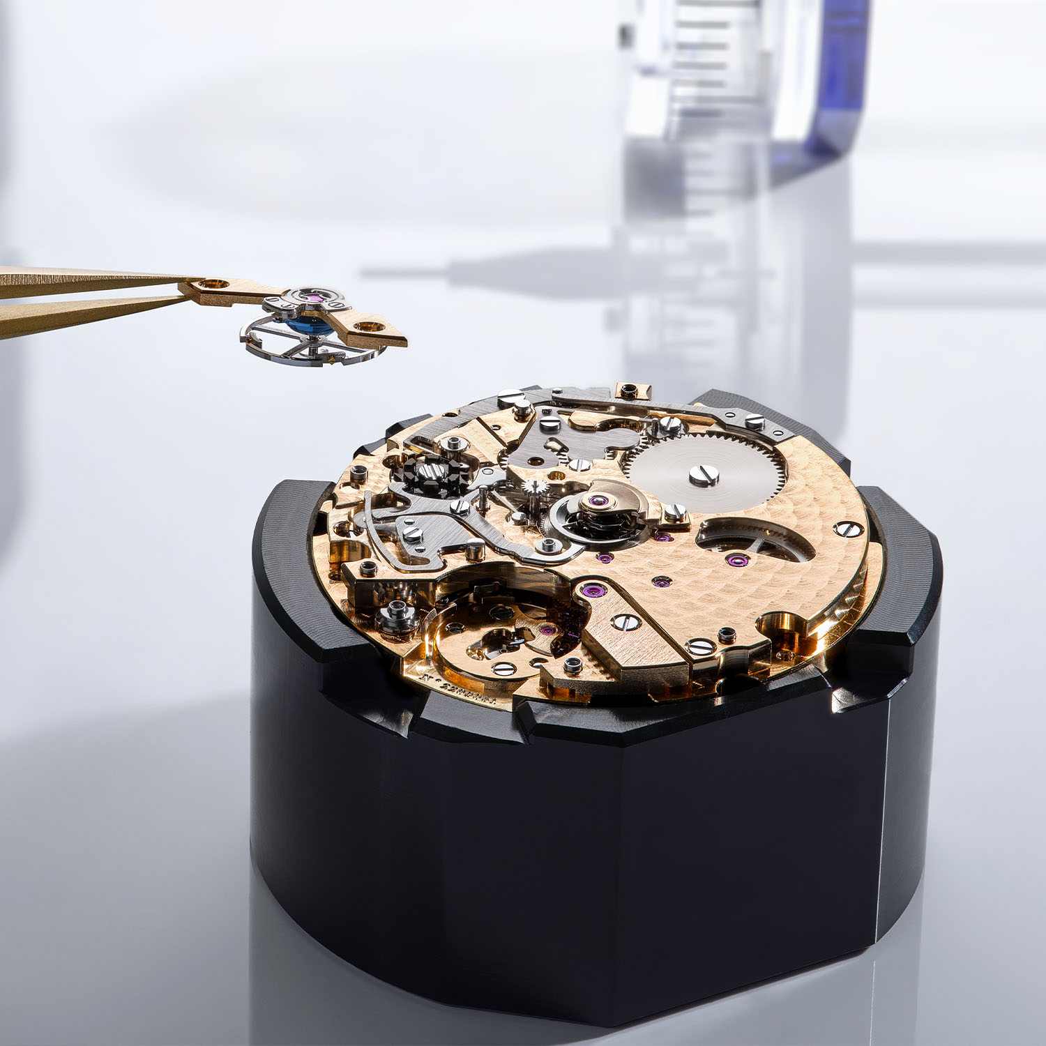 Breguet Type XX 2075 38mm hand-wound Breguet Gold 250th anniversary - 9 Breguet Type XX 2075 38mm hand-wound Breguet Gold 250th anniversary - 9