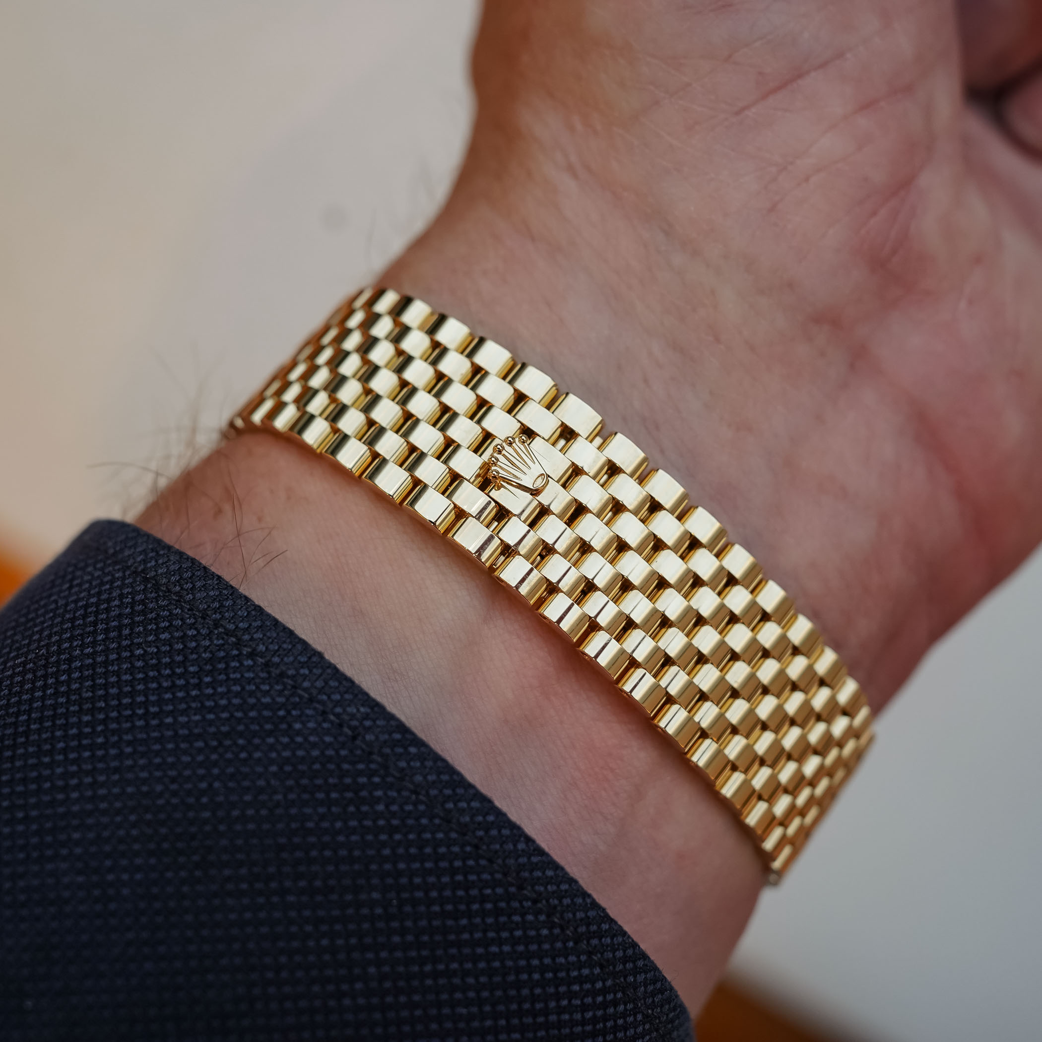 Rolex Perpetual 1908 Settimo Bracelet Yellow gold 52508 review - 11 Rolex Perpetual 1908 Settimo Bracelet Yellow gold 52508 review - 11